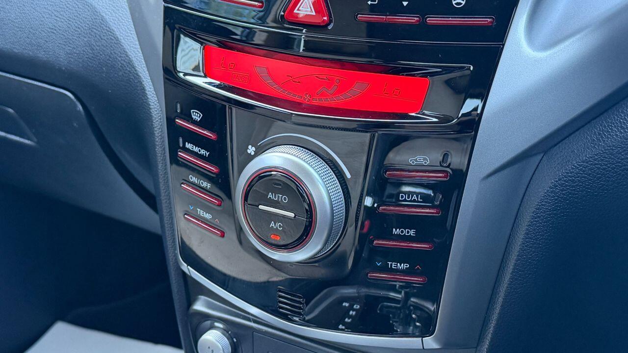 KGM Tivoli view 22