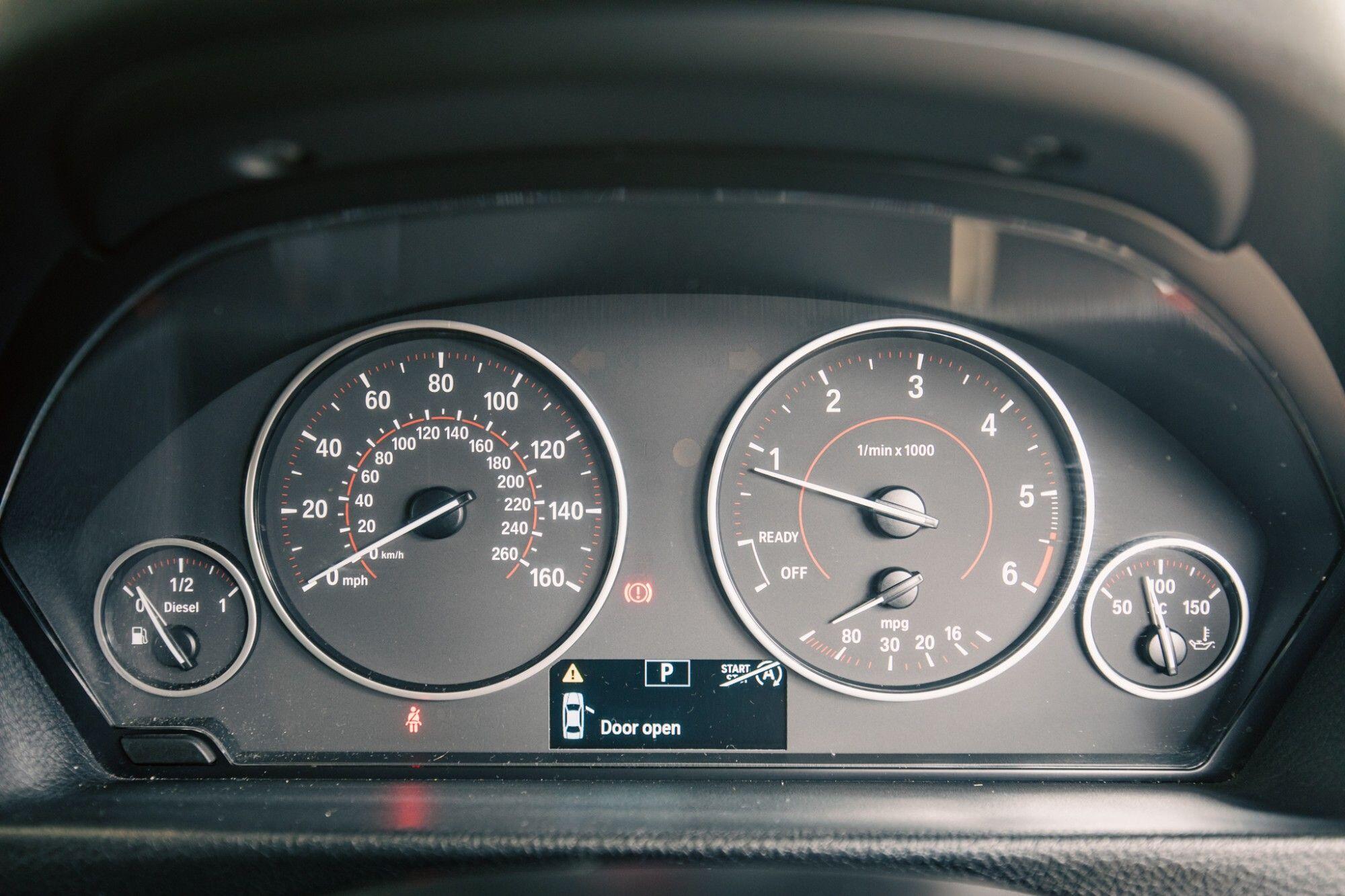 BMW 3 Series view 19