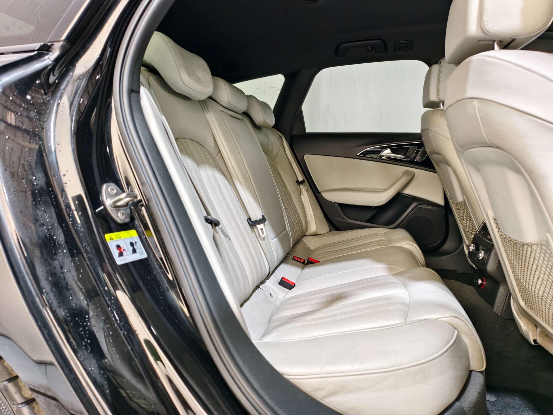 Audi A6 Avant view 15