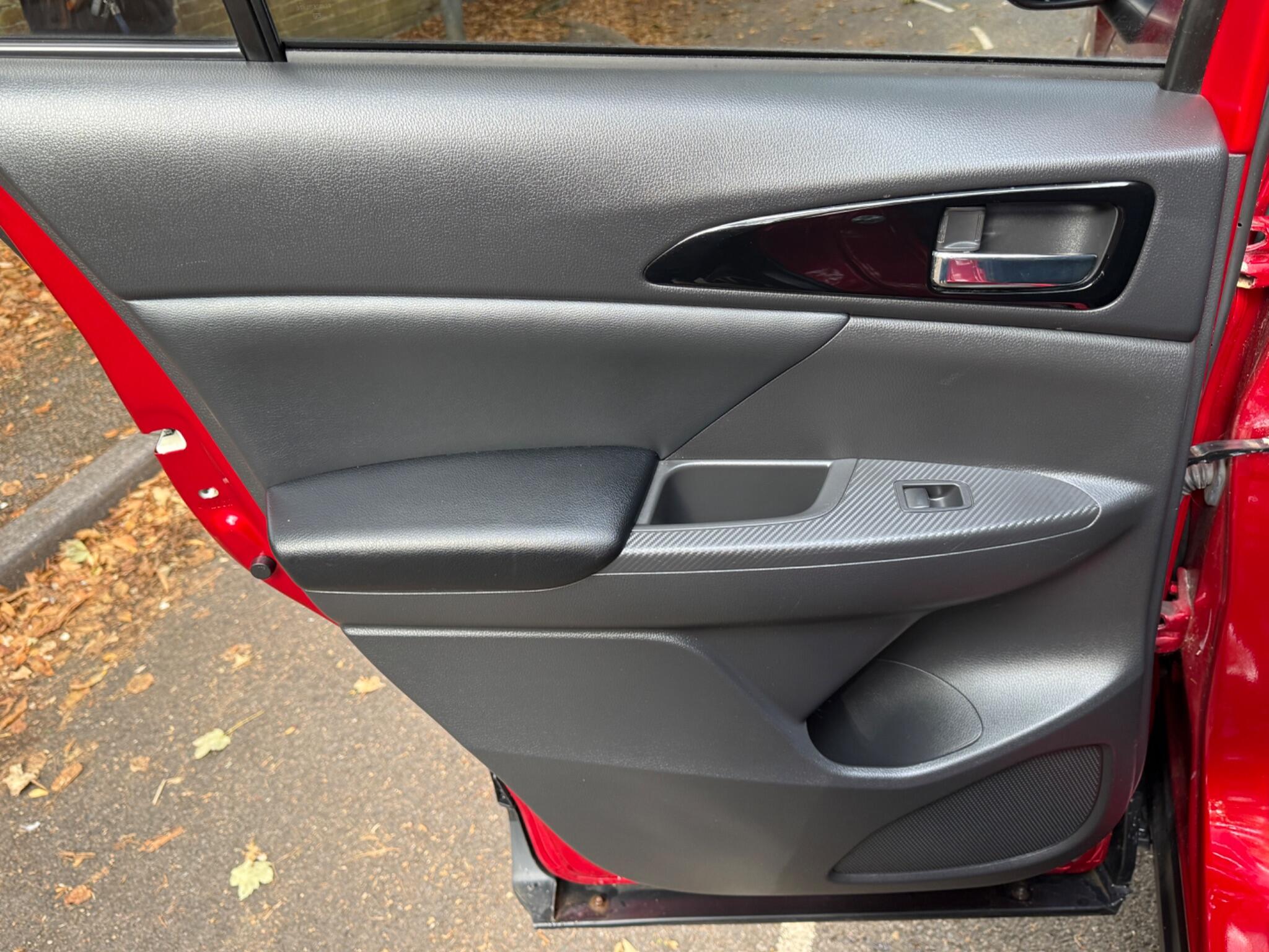 Mitsubishi Eclipse Cross - Image 40