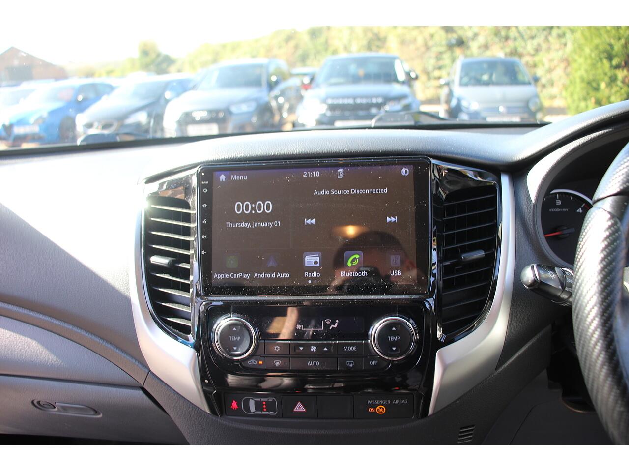 Mitsubishi L200 view 16