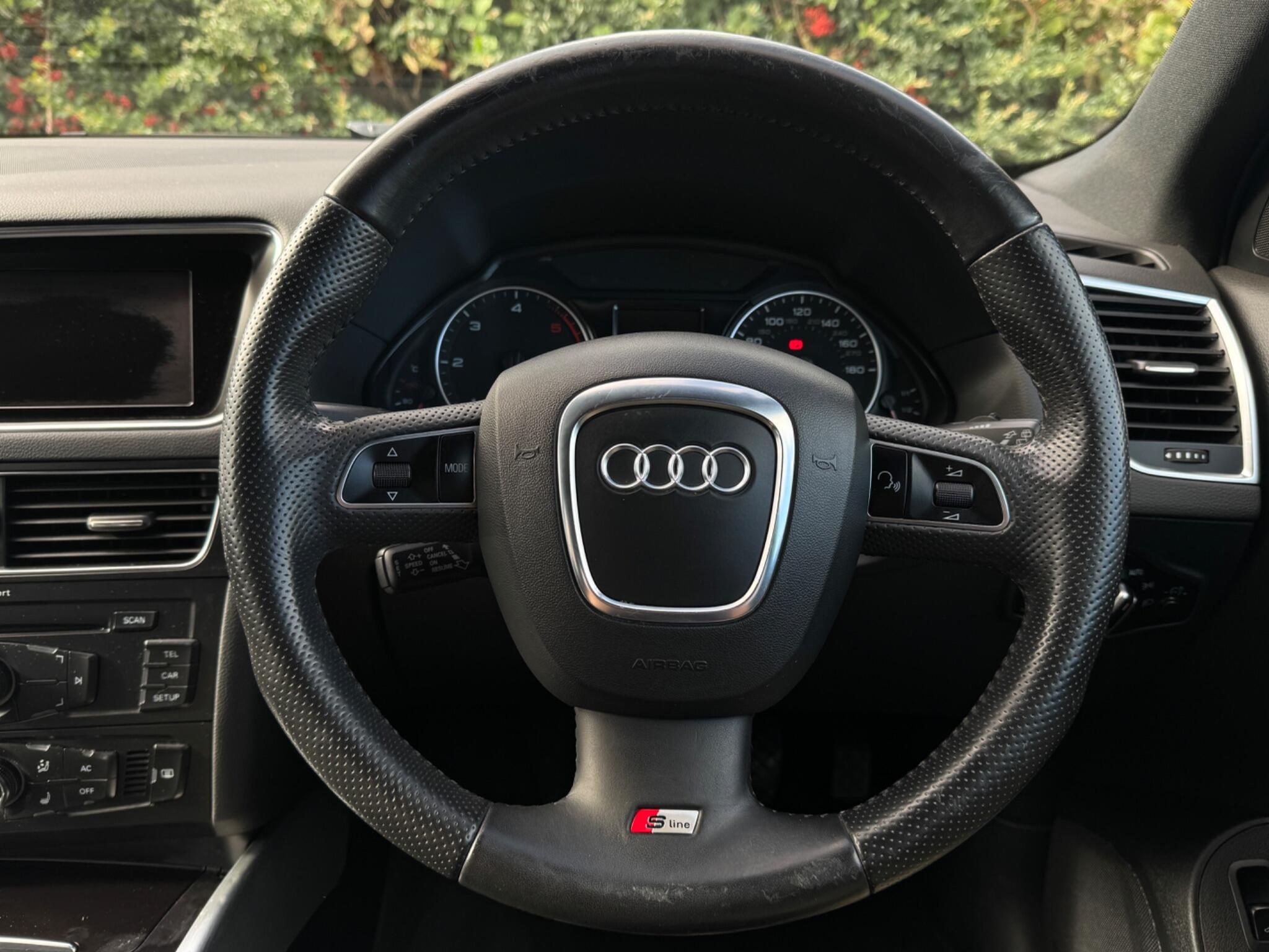 Audi Q5 view 20