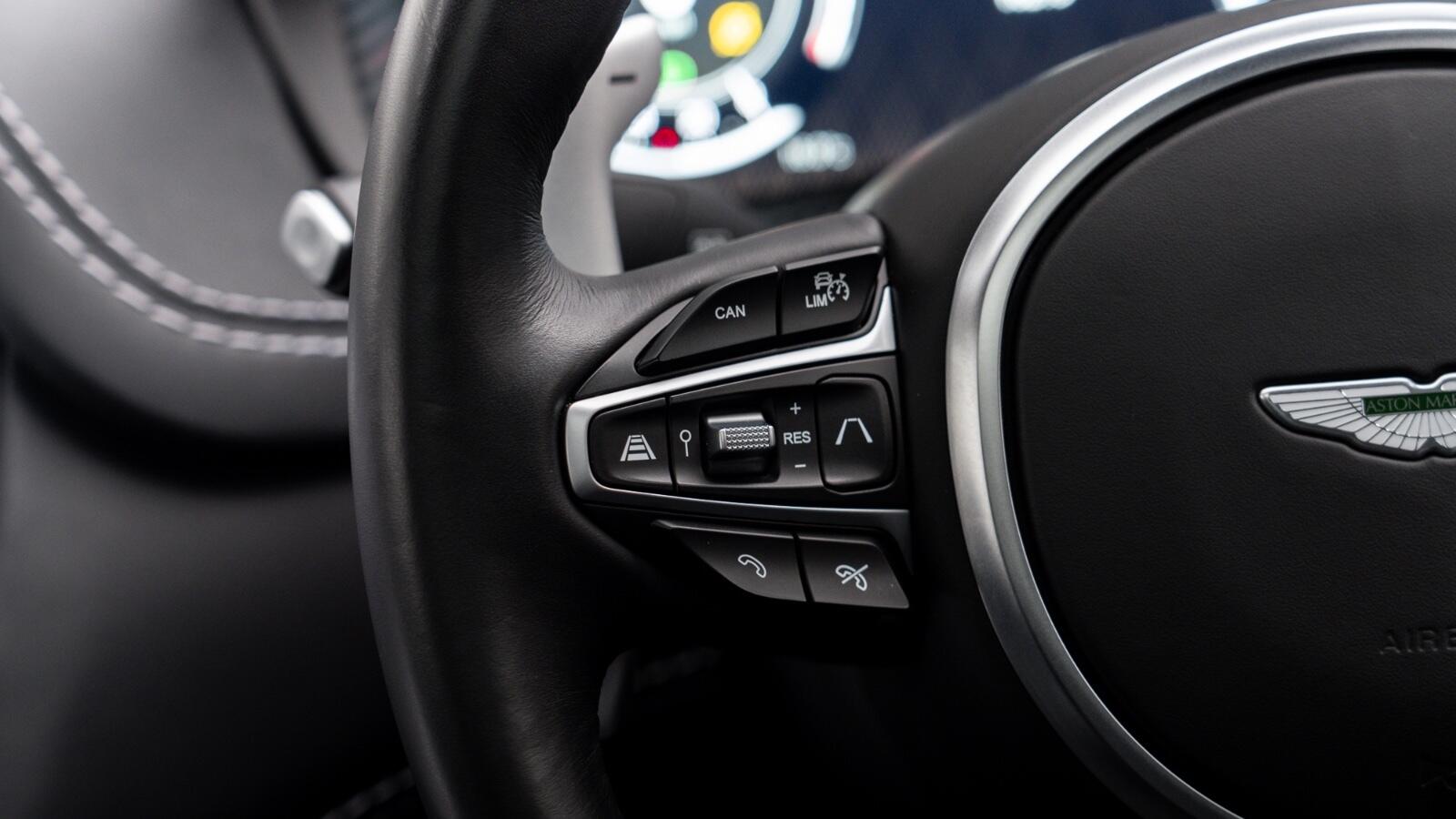 Aston Martin DBX view 12