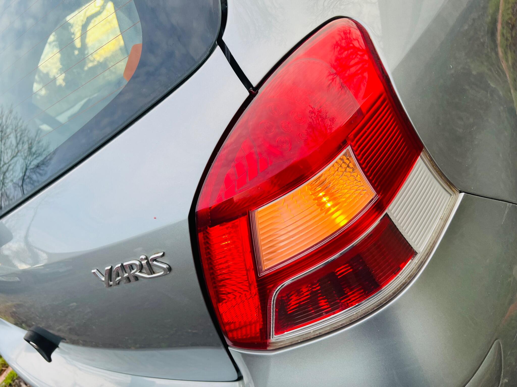 2010 Toyota Yaris 1.33 Dual VVT-i TR Euro 4 (s/s) 3dr • 91,593 miles image 45