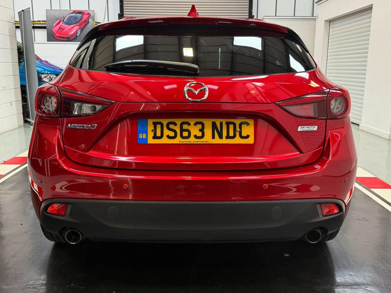 Mazda Mazda3 view 7
