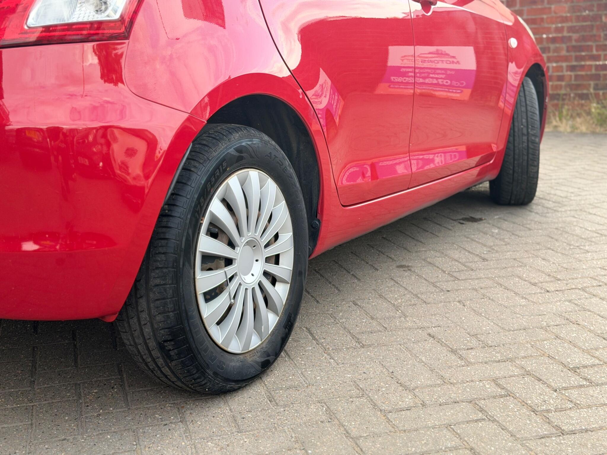Suzuki Swift view 10
