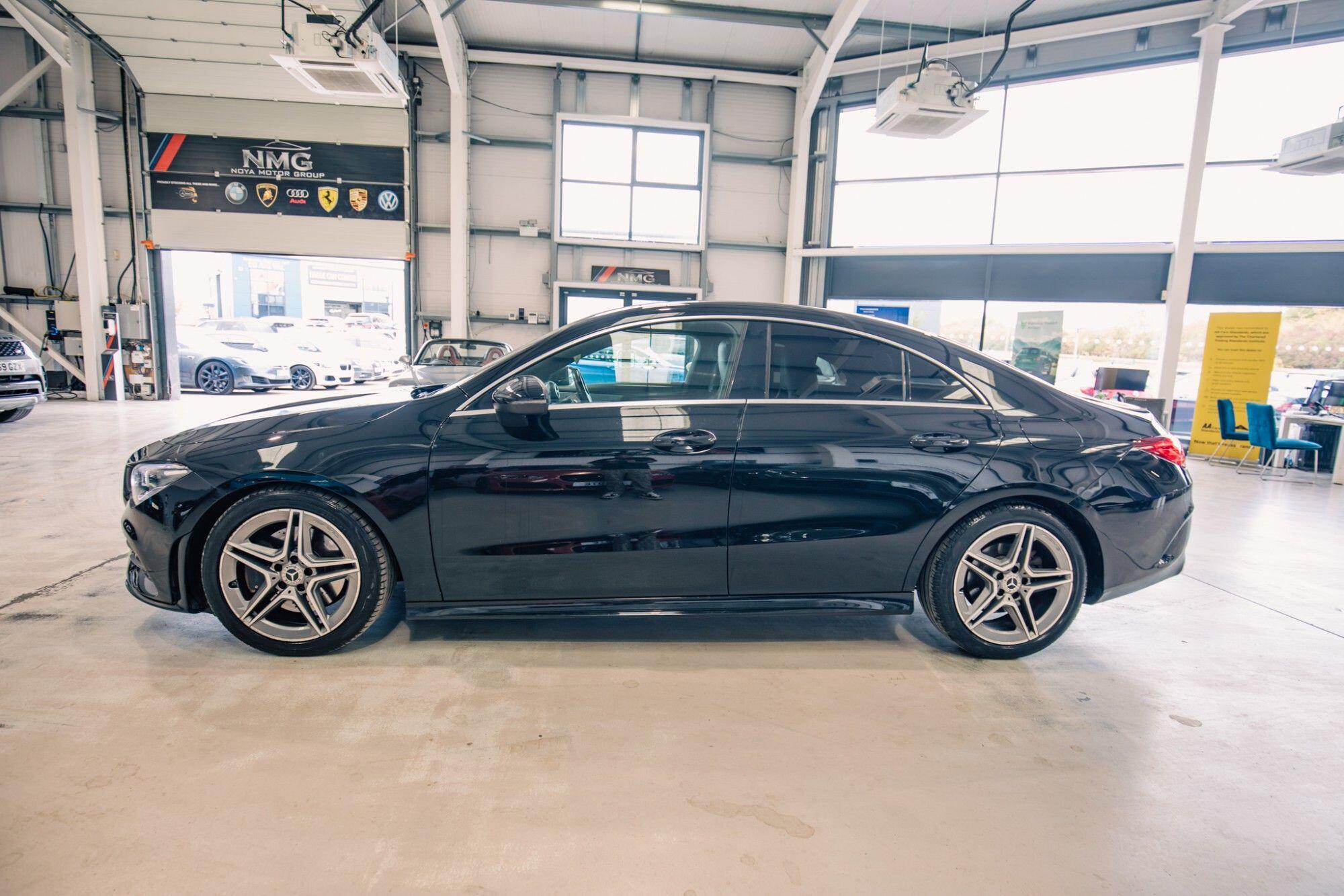 Mercedes-Benz Cla view 24