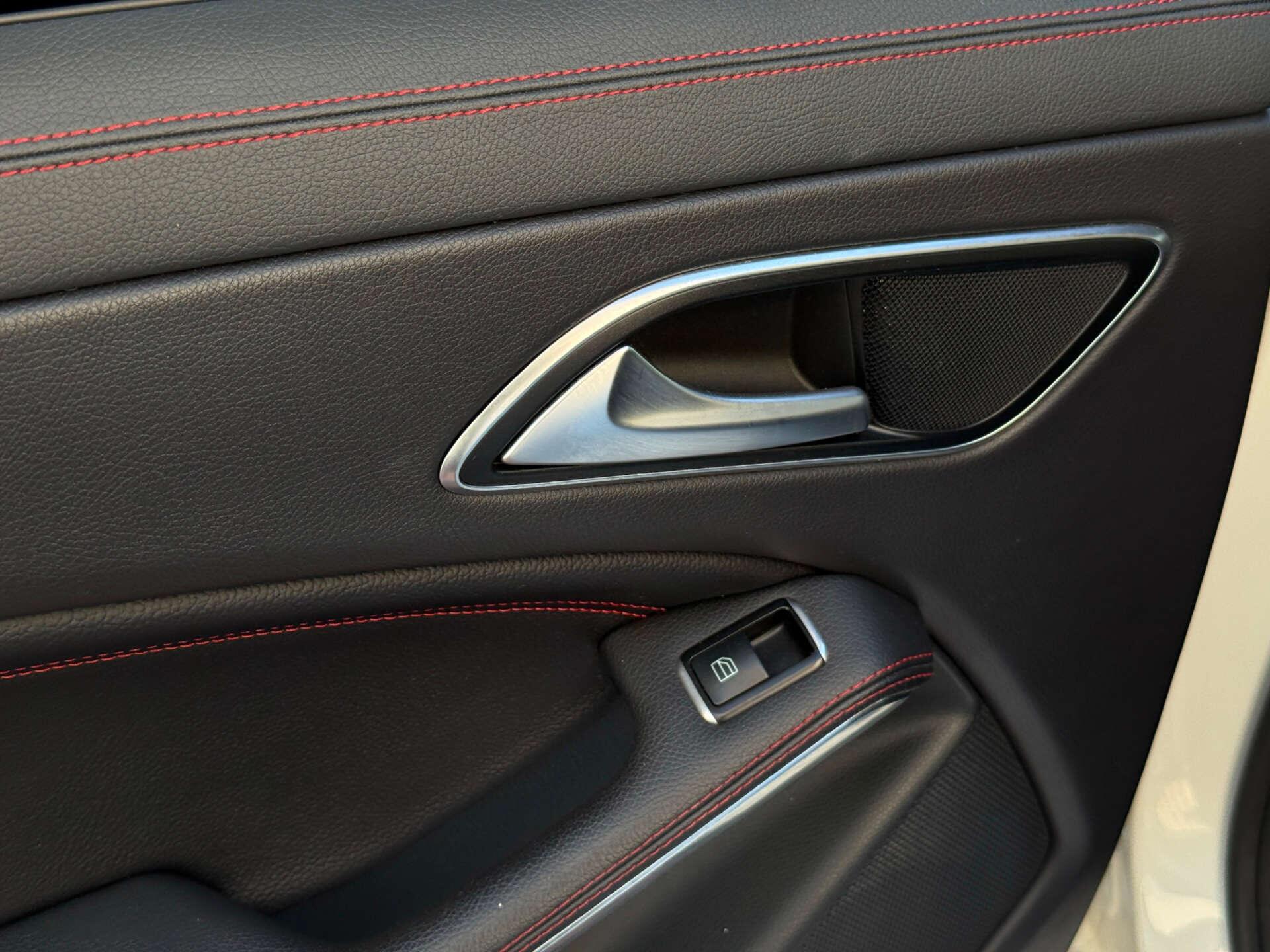 Mercedes-Benz Cla view 31