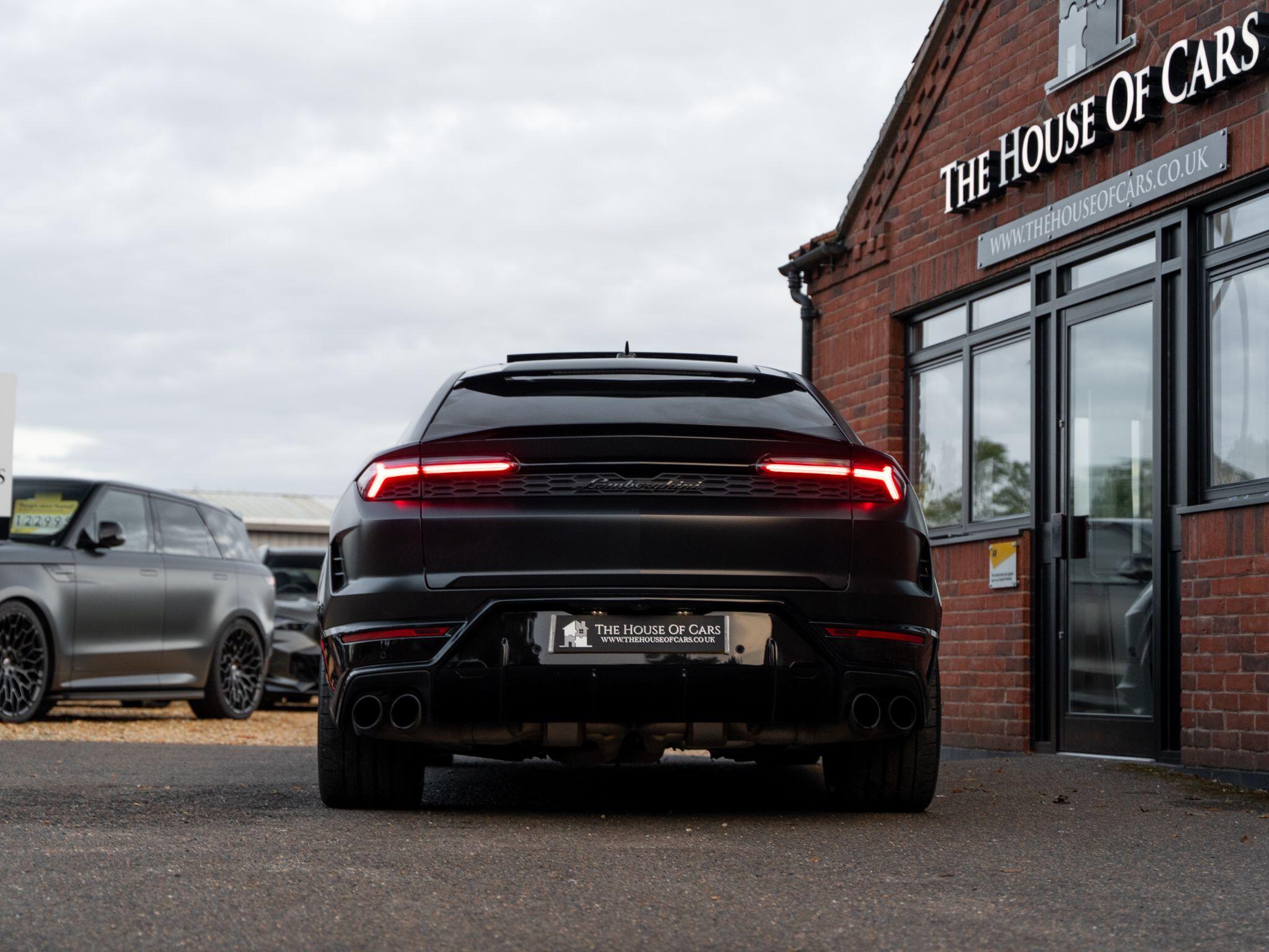 Lamborghini Urus view 15
