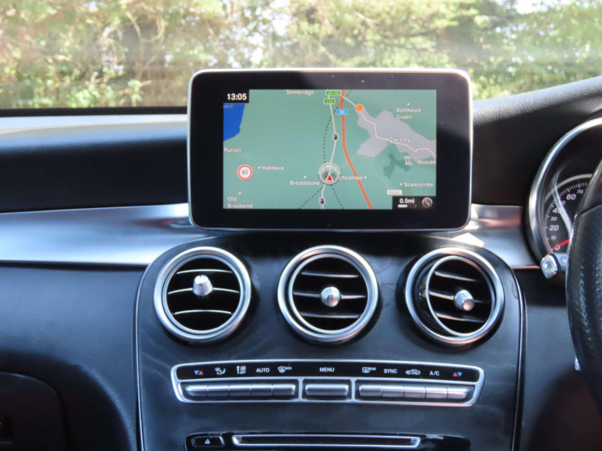 Mercedes-Benz GLC view 10
