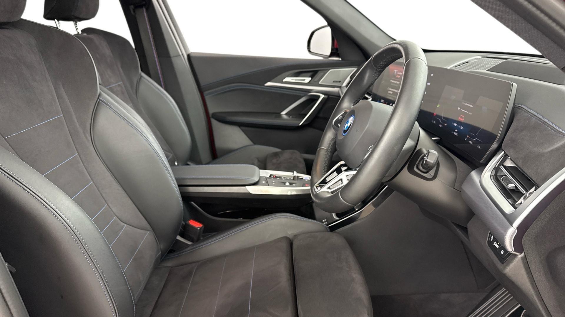 BMW iX1 view 11