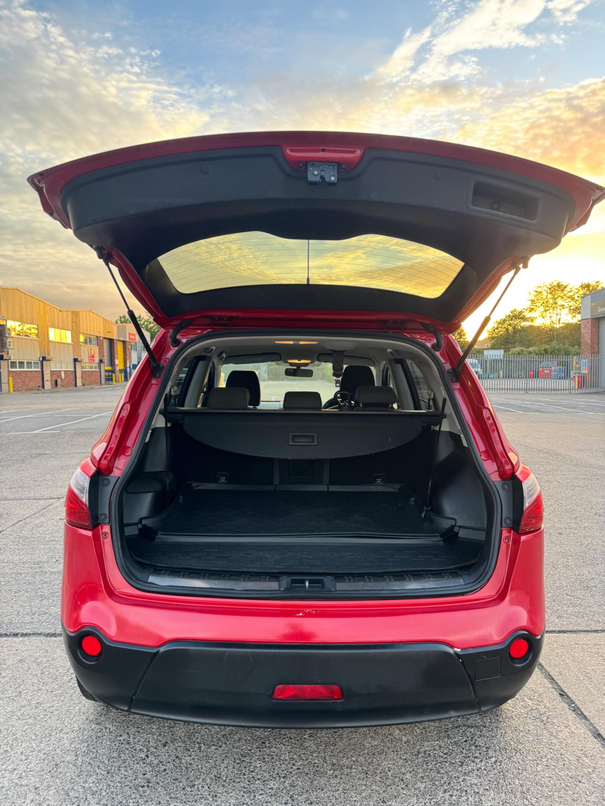 Nissan Qashqai+2 view 44