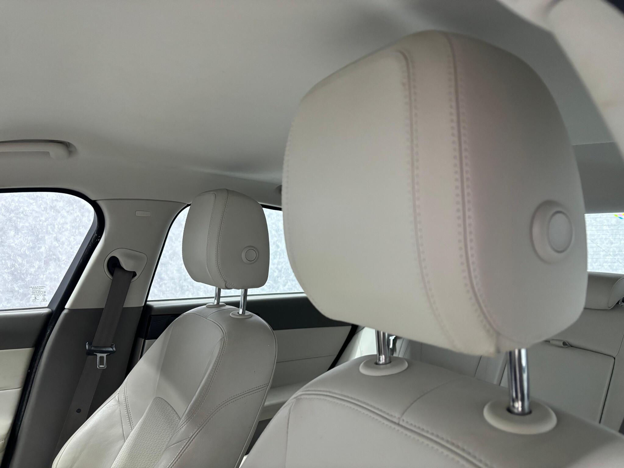 Jaguar XF view 5