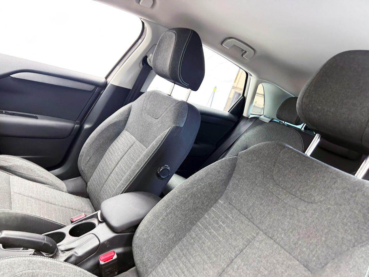 Citroen C4 view 13