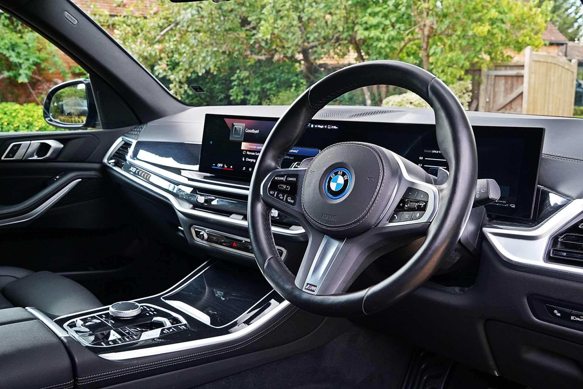 BMW X5 view 14