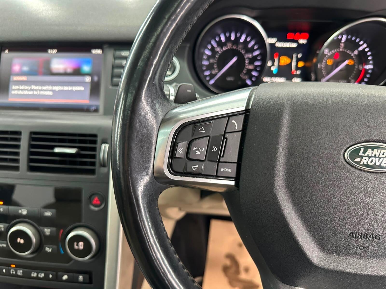 Land Rover Discovery Sport view 35