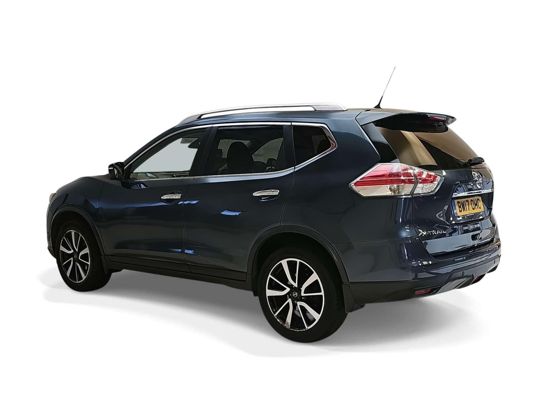 Nissan X-Trail view 5