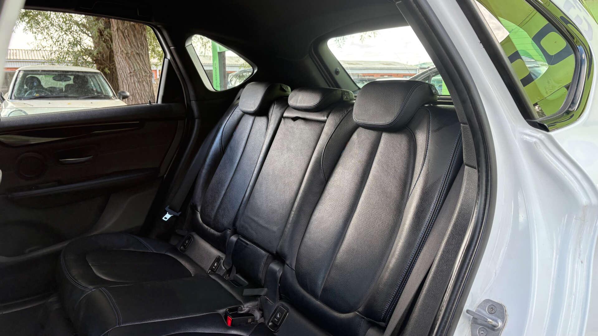 BMW 2 Series view 11