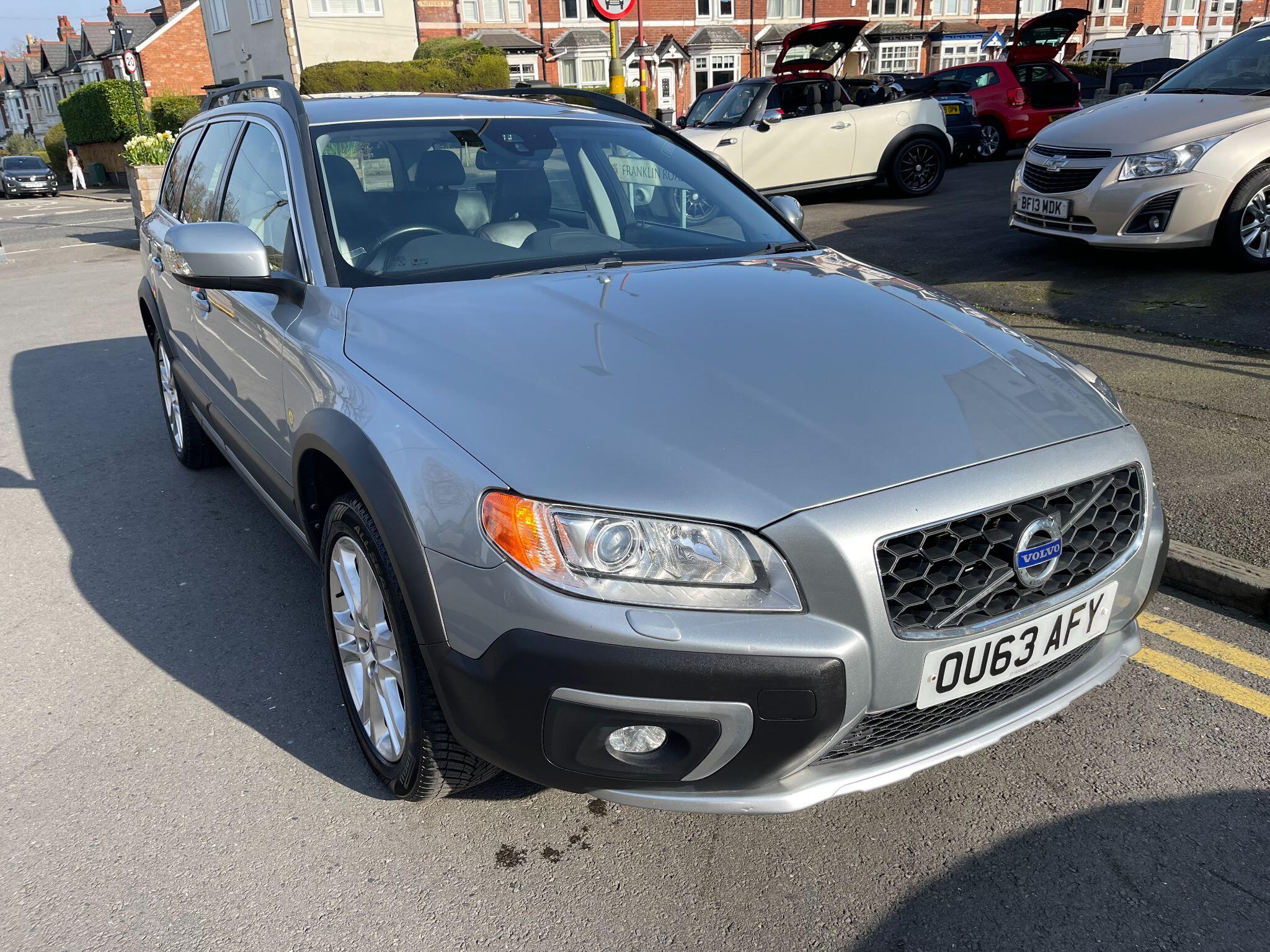 Volvo XC70 view 4