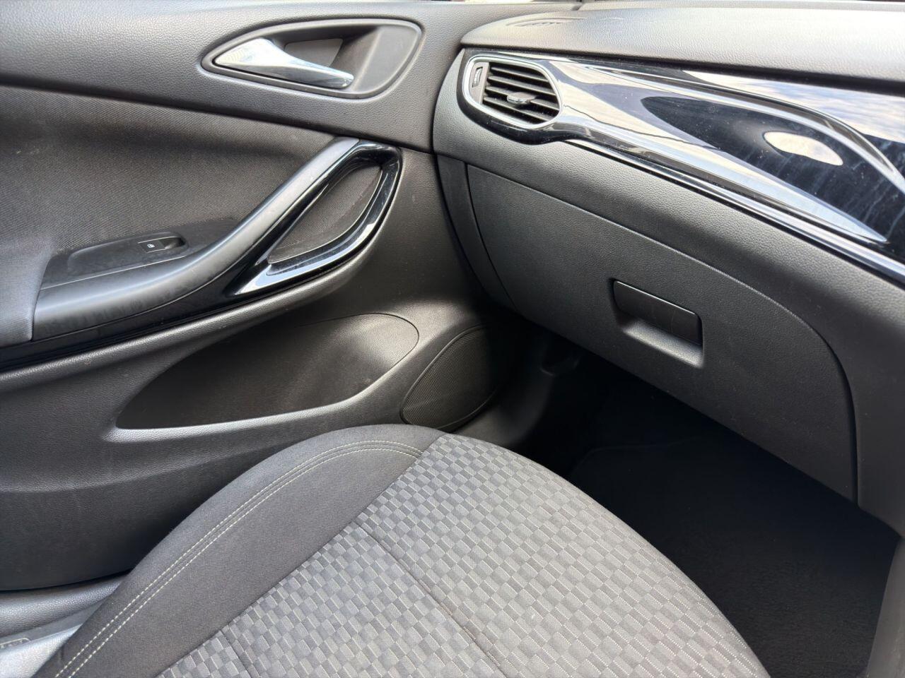 Vauxhall Astra view 11