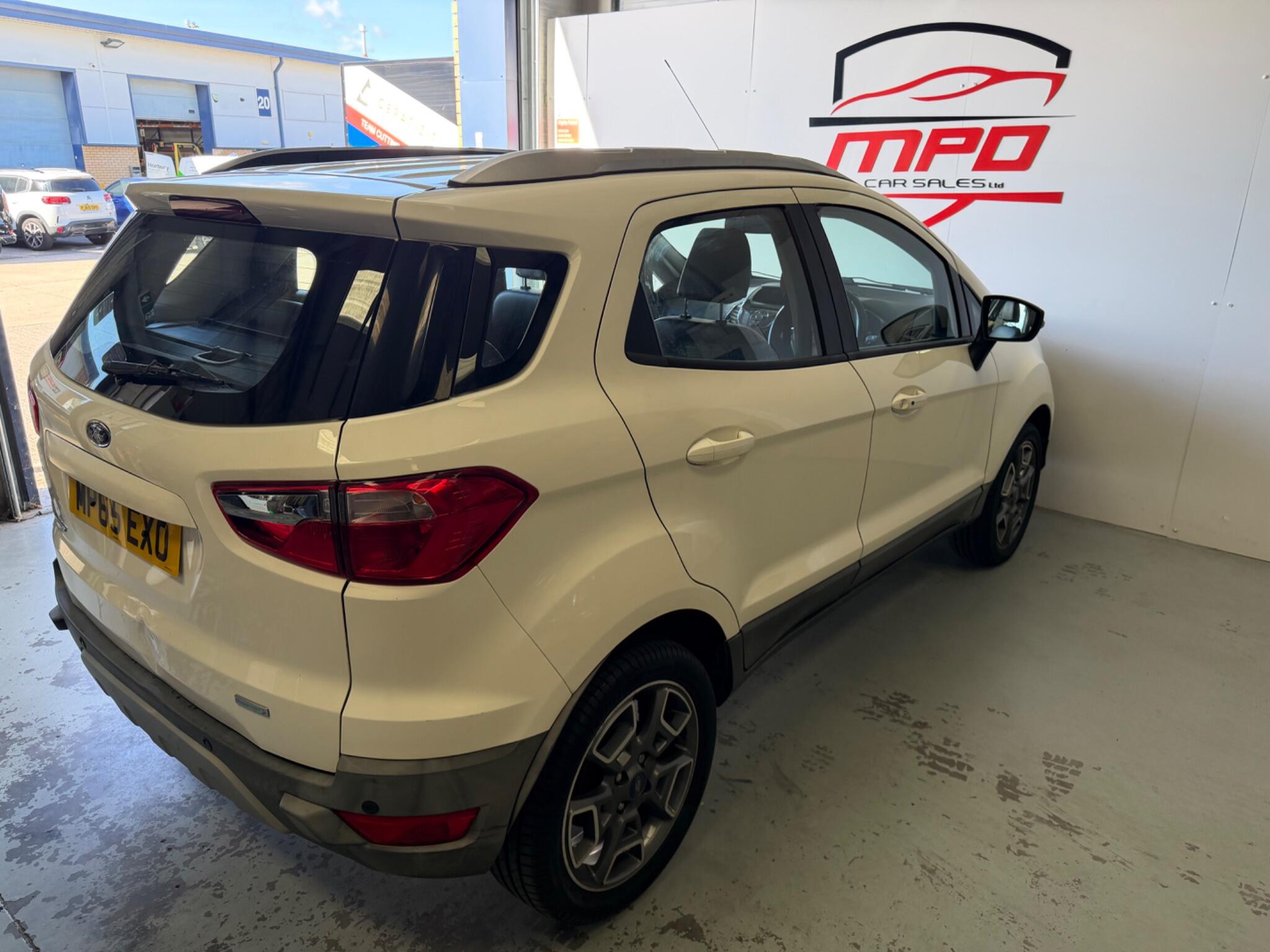 Ford Ecosport view 48