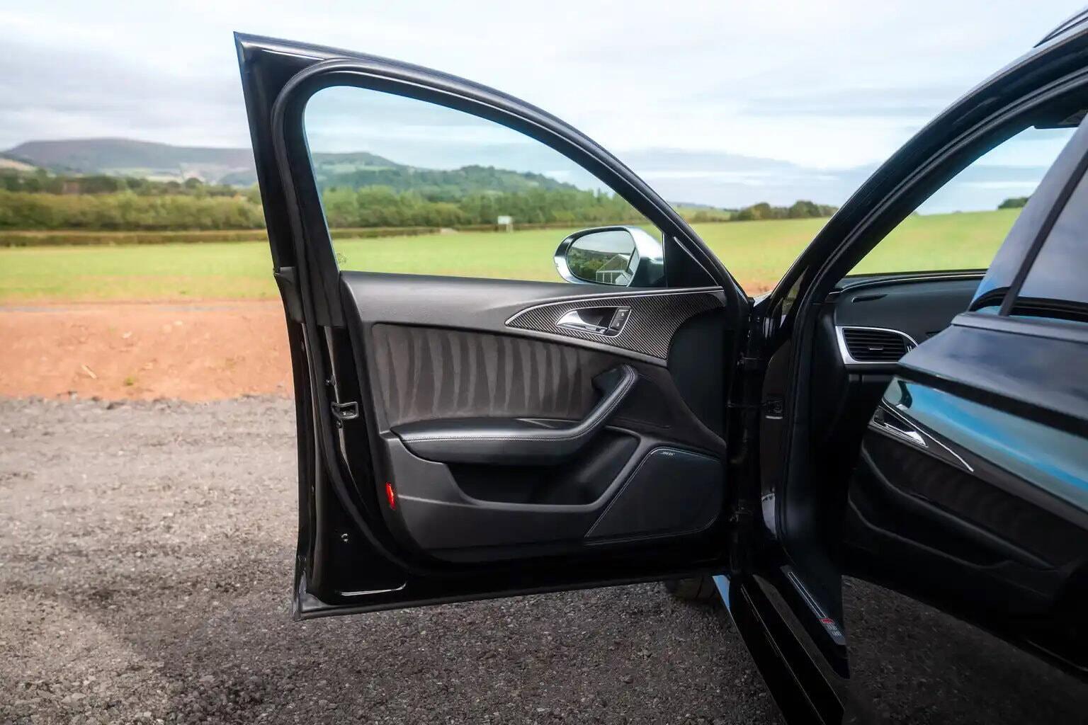 Audi RS6 view 40