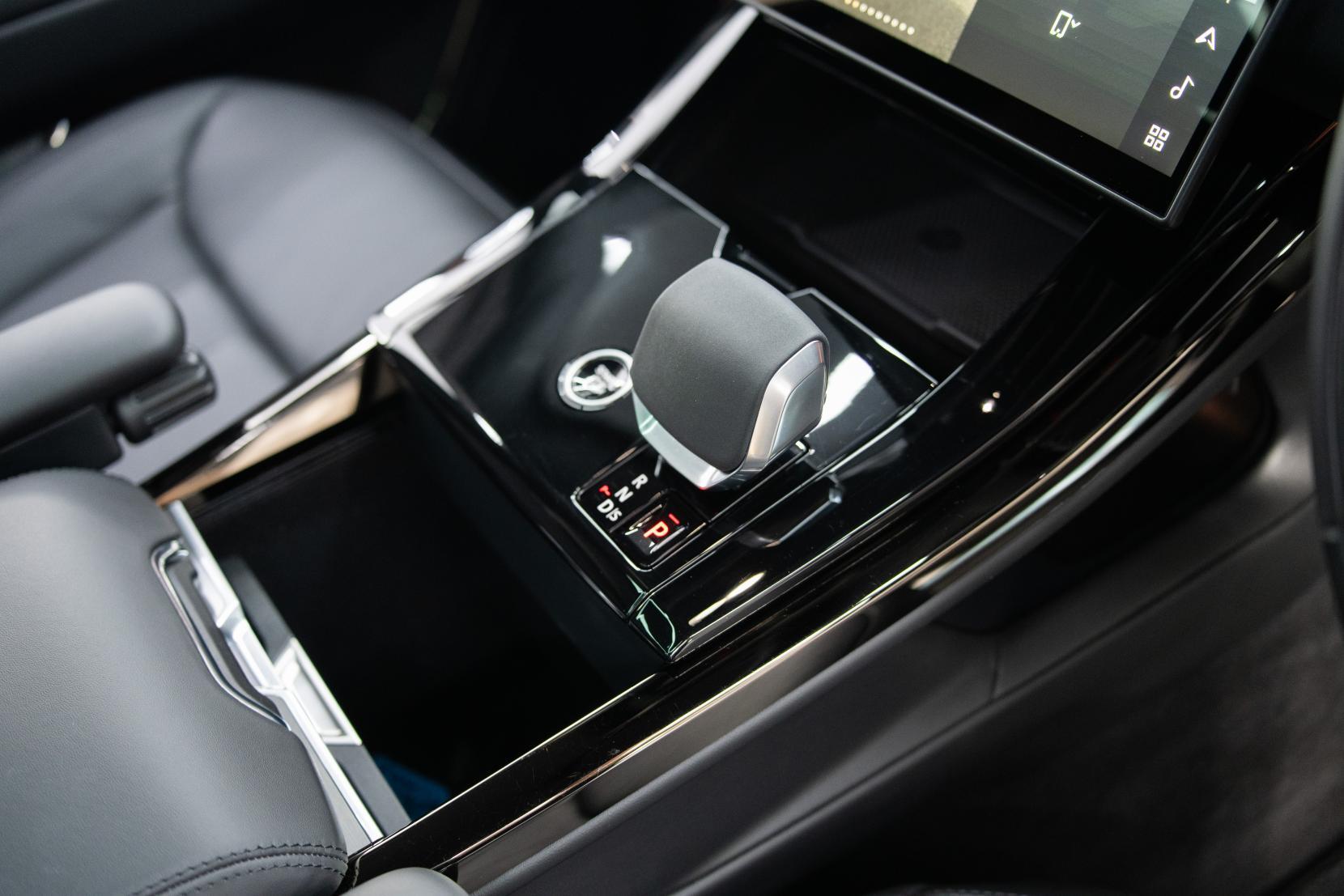 Land Rover Range Rover Sport view 16
