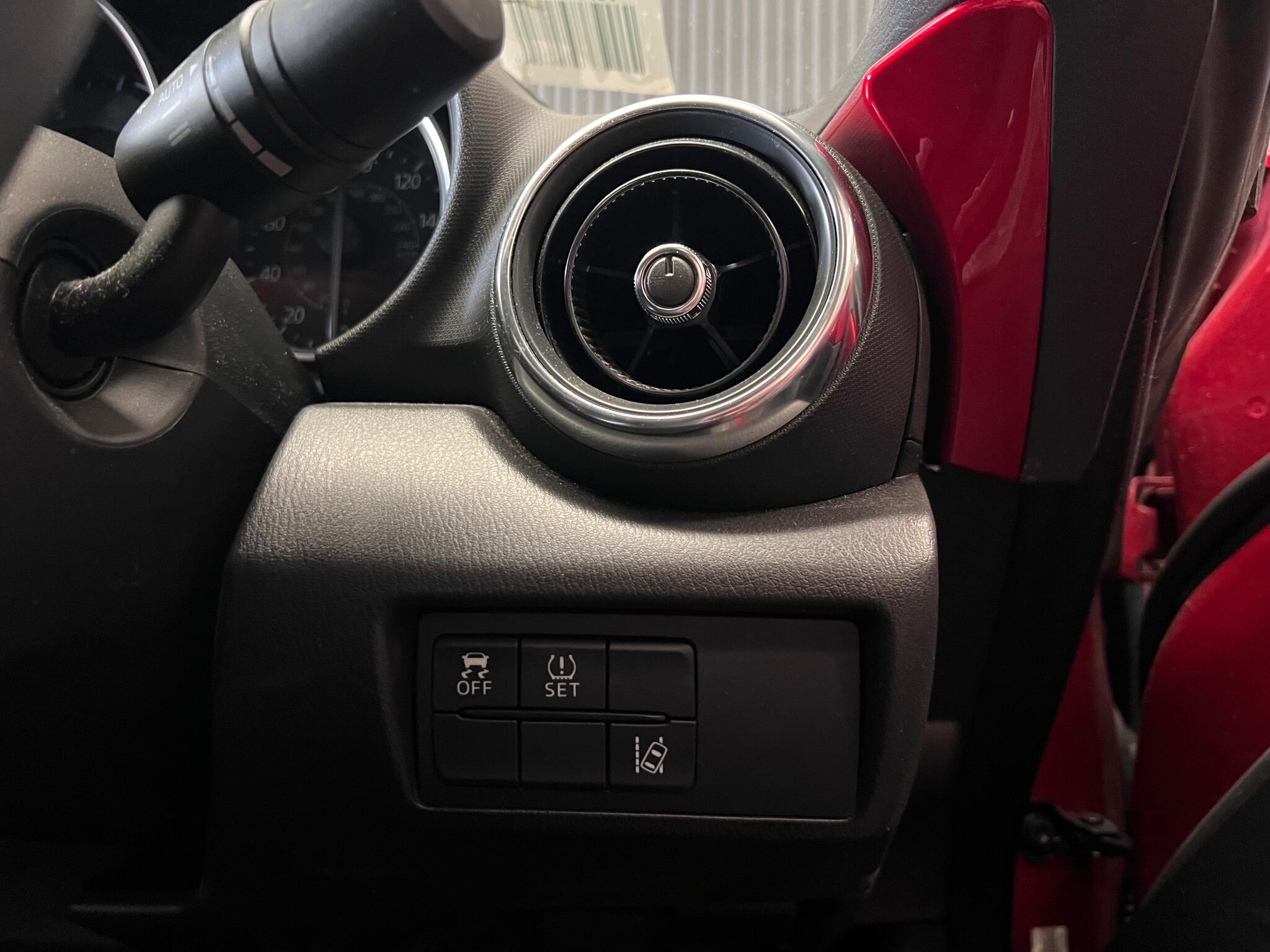 Mazda MX-5 view 35