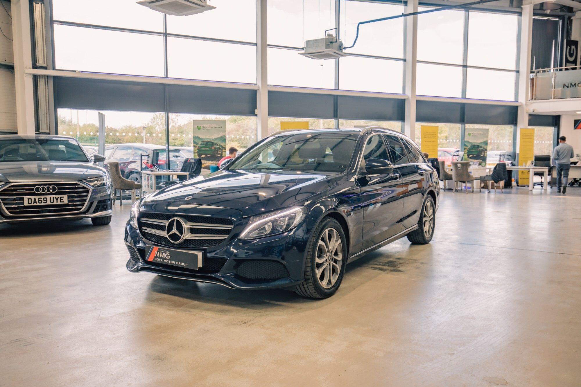 Mercedes-Benz C-Class view 24