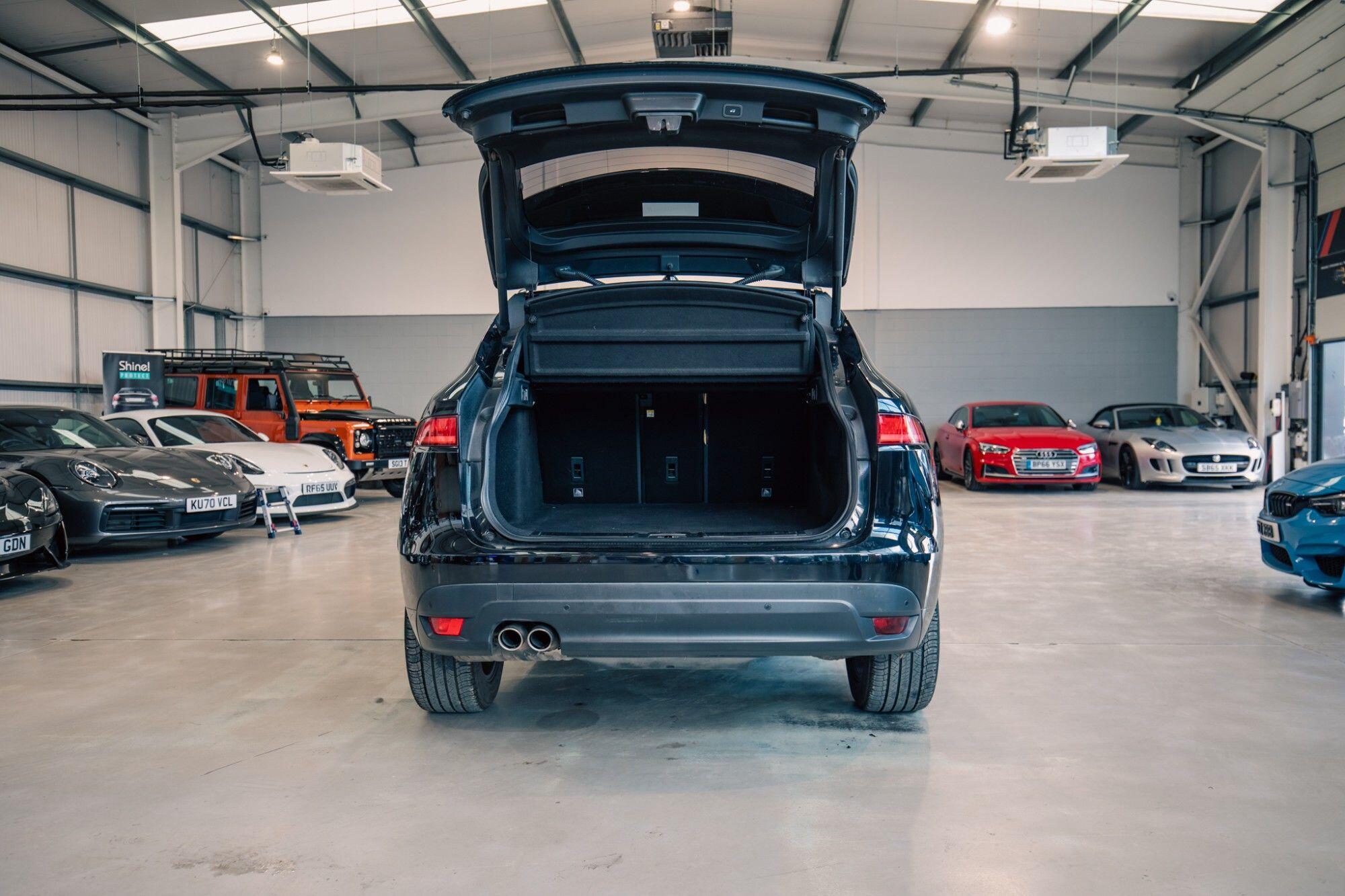 Jaguar F-Pace view 35