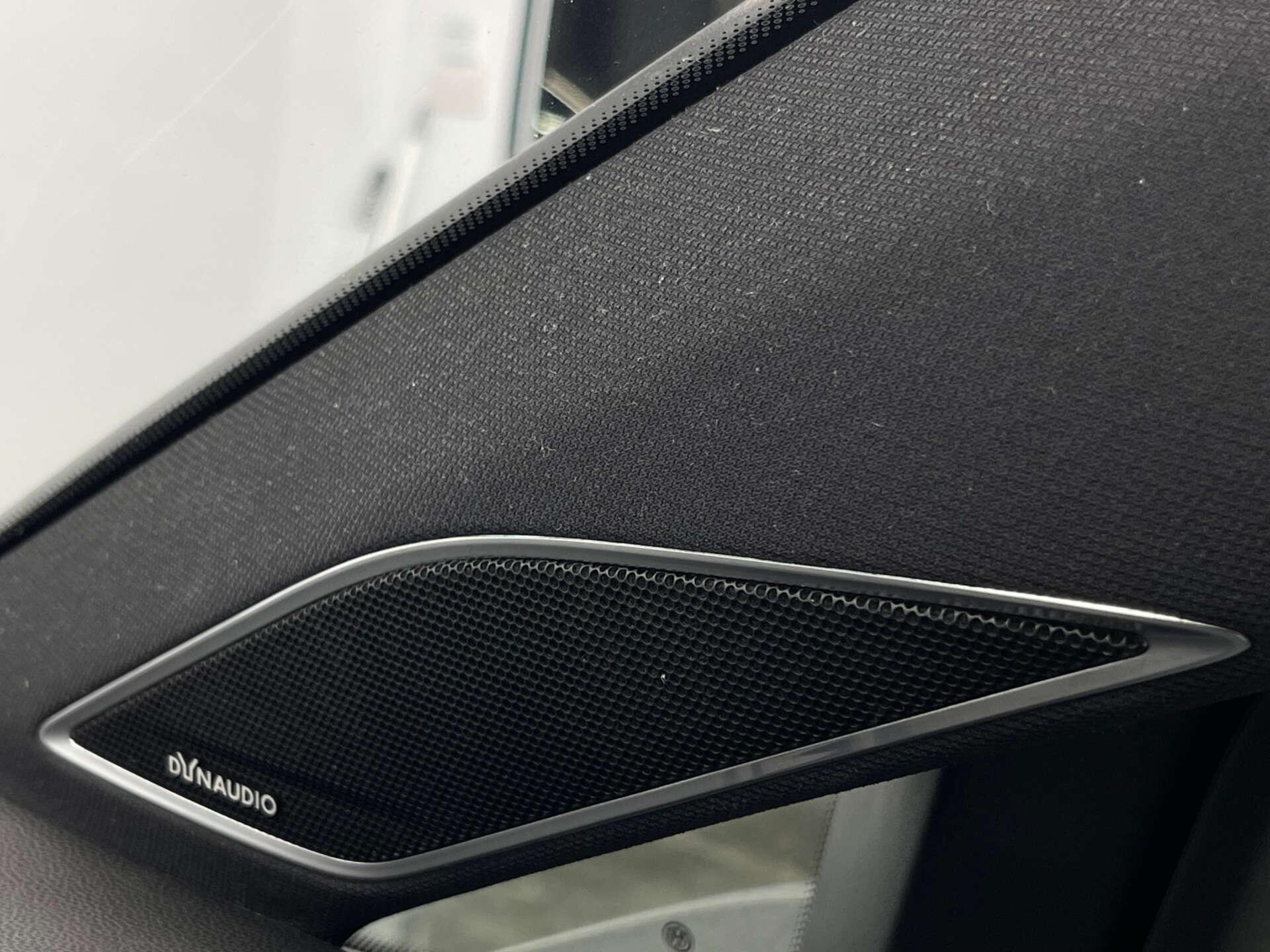 Volkswagen Golf view 10