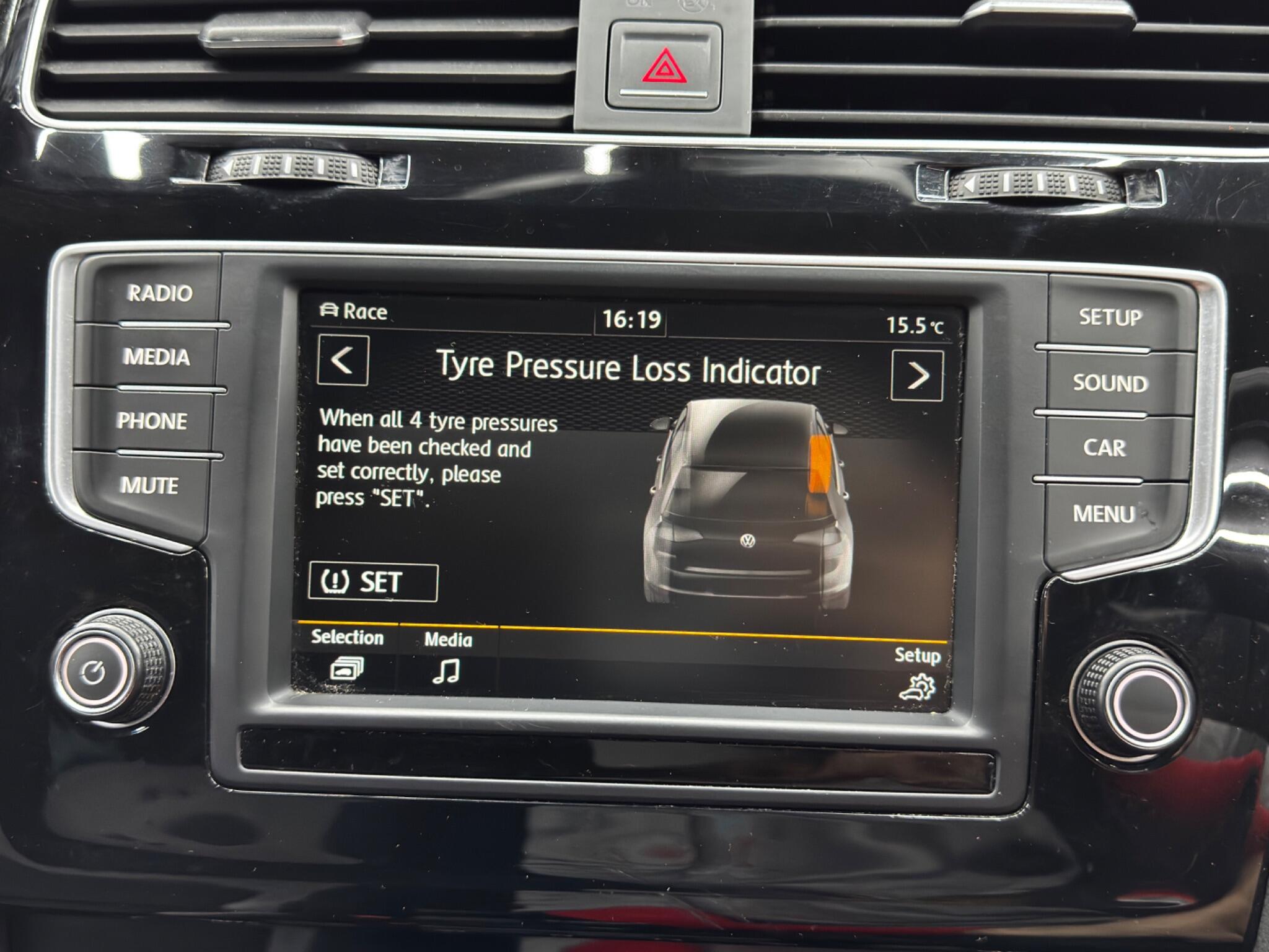 Volkswagen Golf view 34