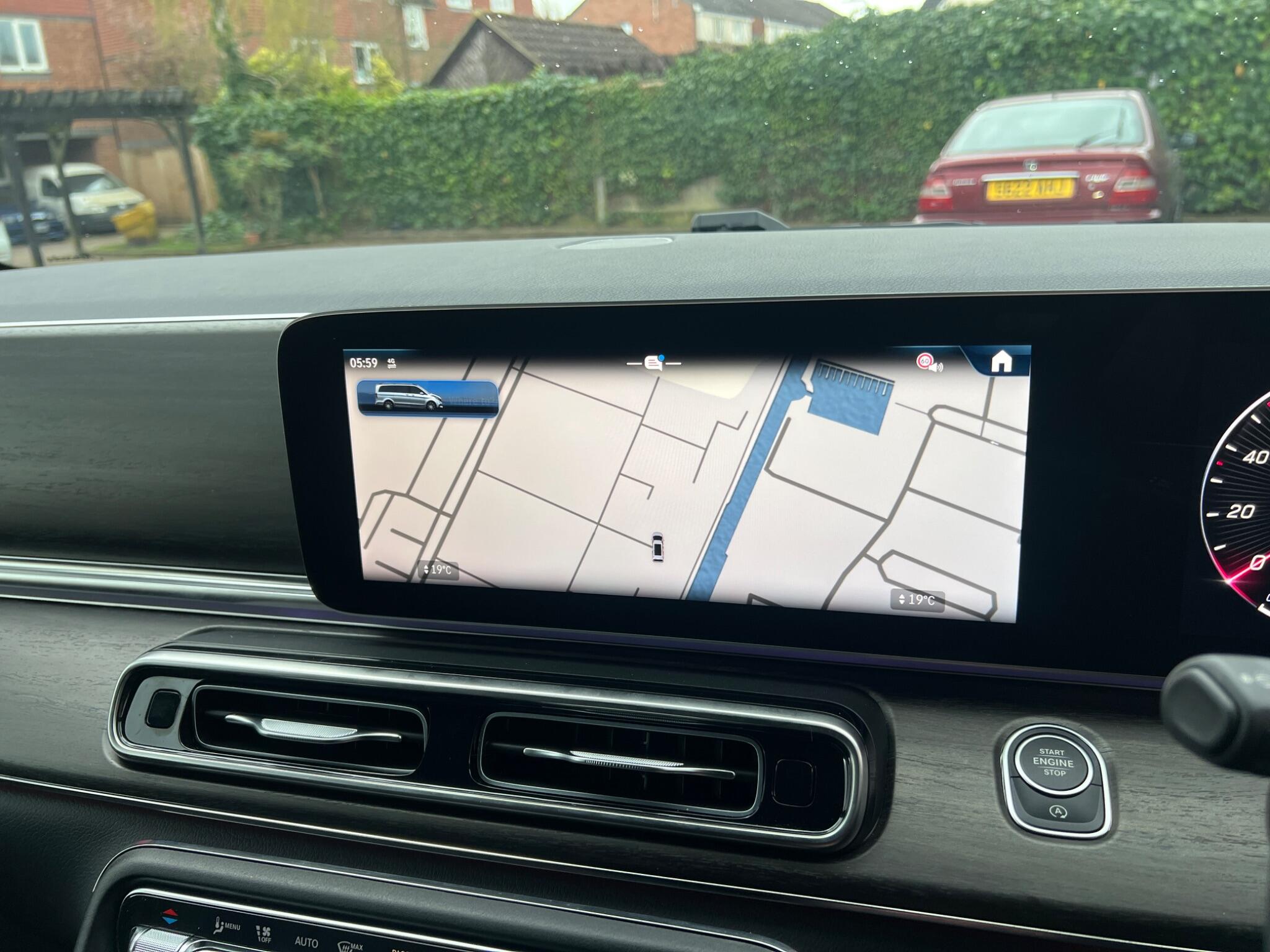 Mercedes-Benz V Class view 50