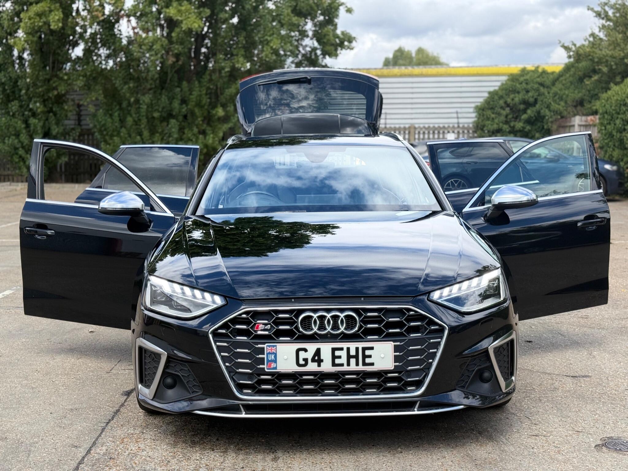 Audi S4 view 6