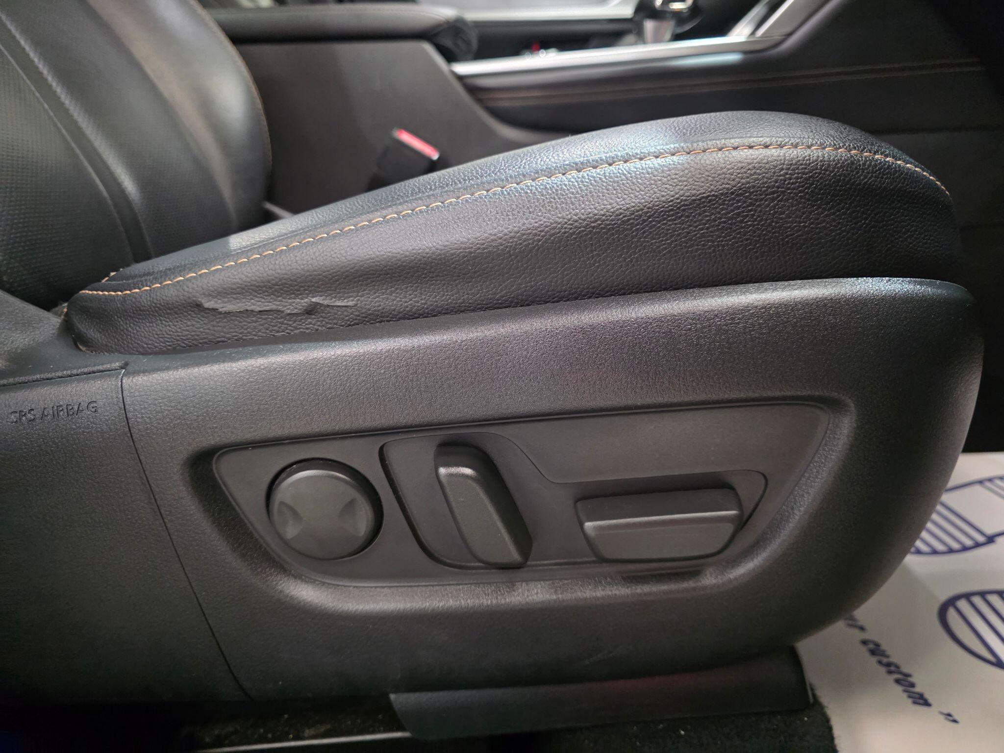 Mazda CX-60 view 17