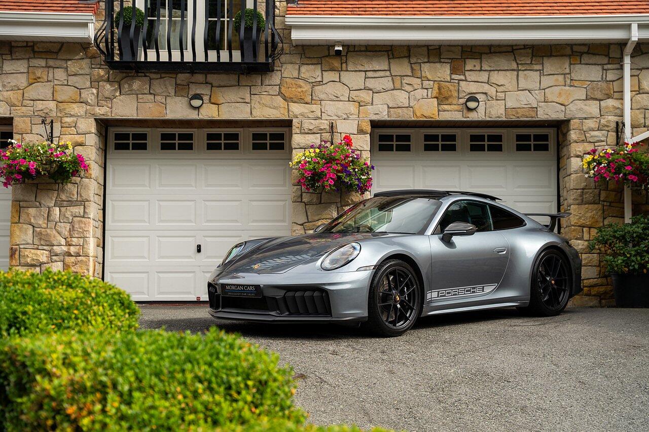 Porsche 911 view 43