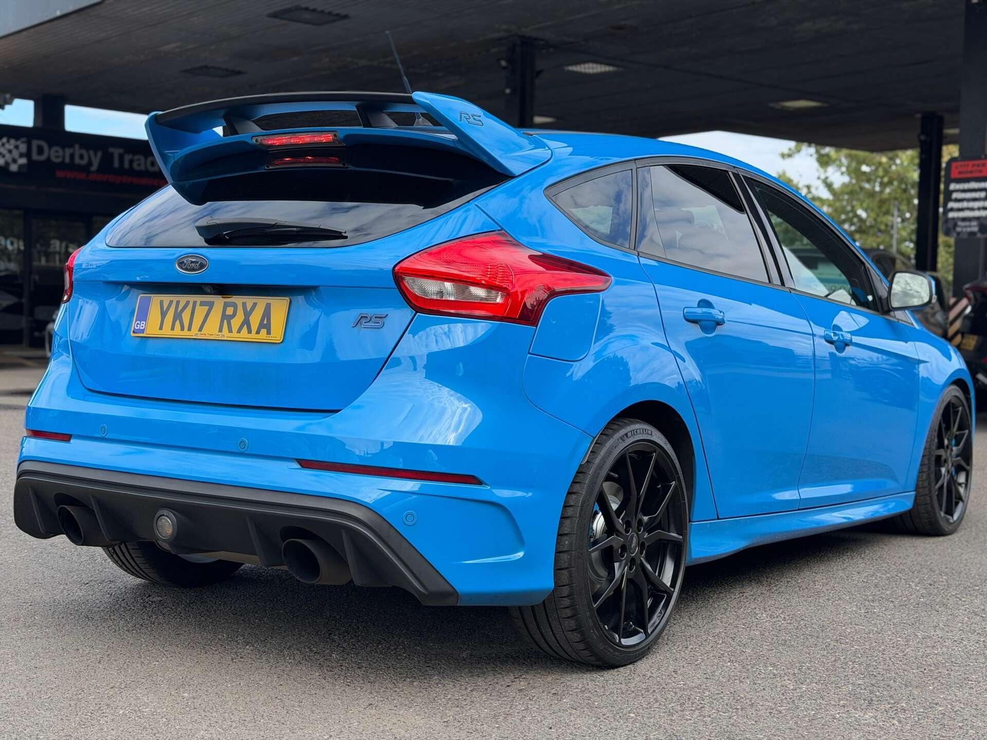 Ford Focus view 2