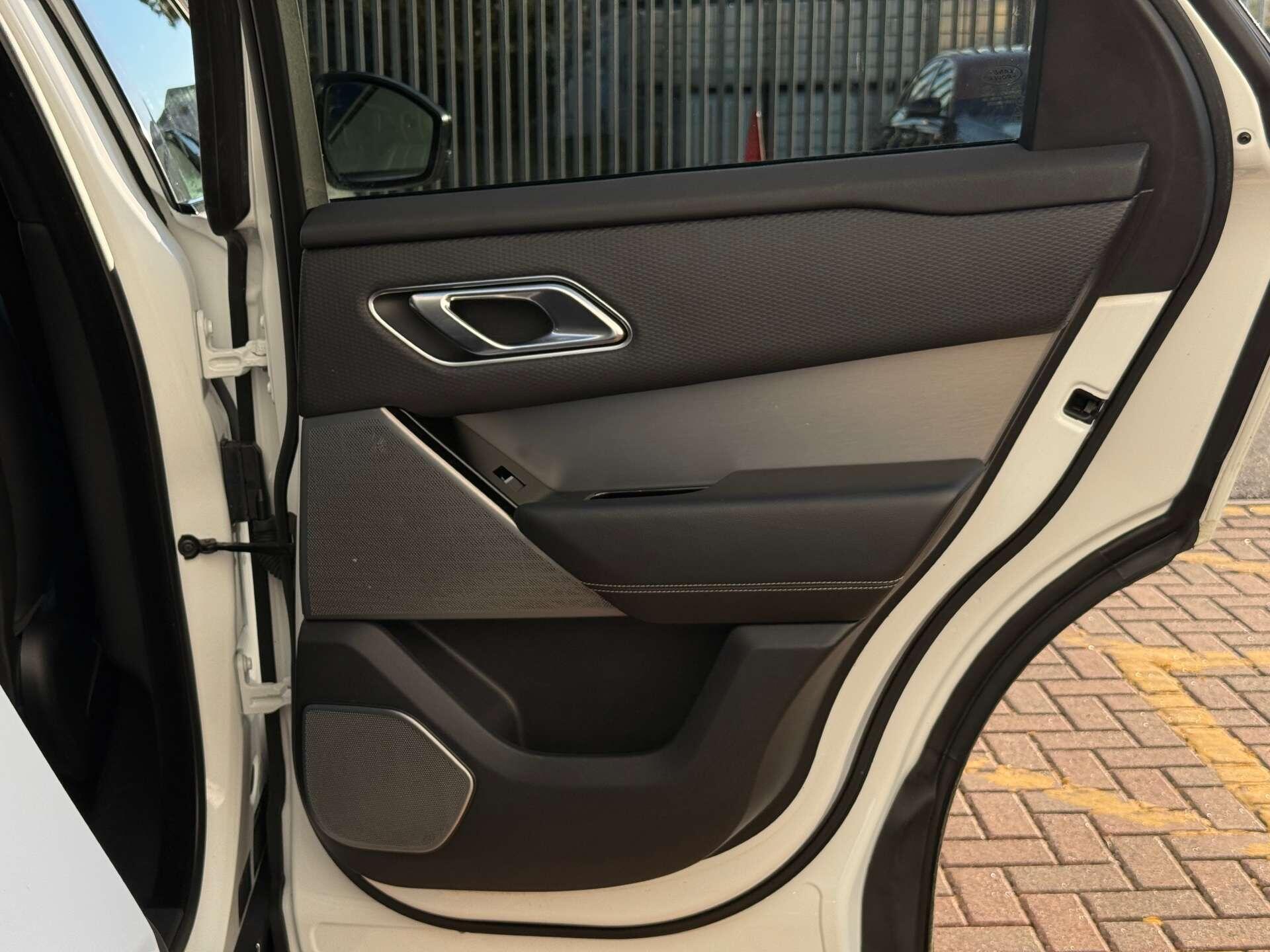 Land Rover Range Rover Velar view 21