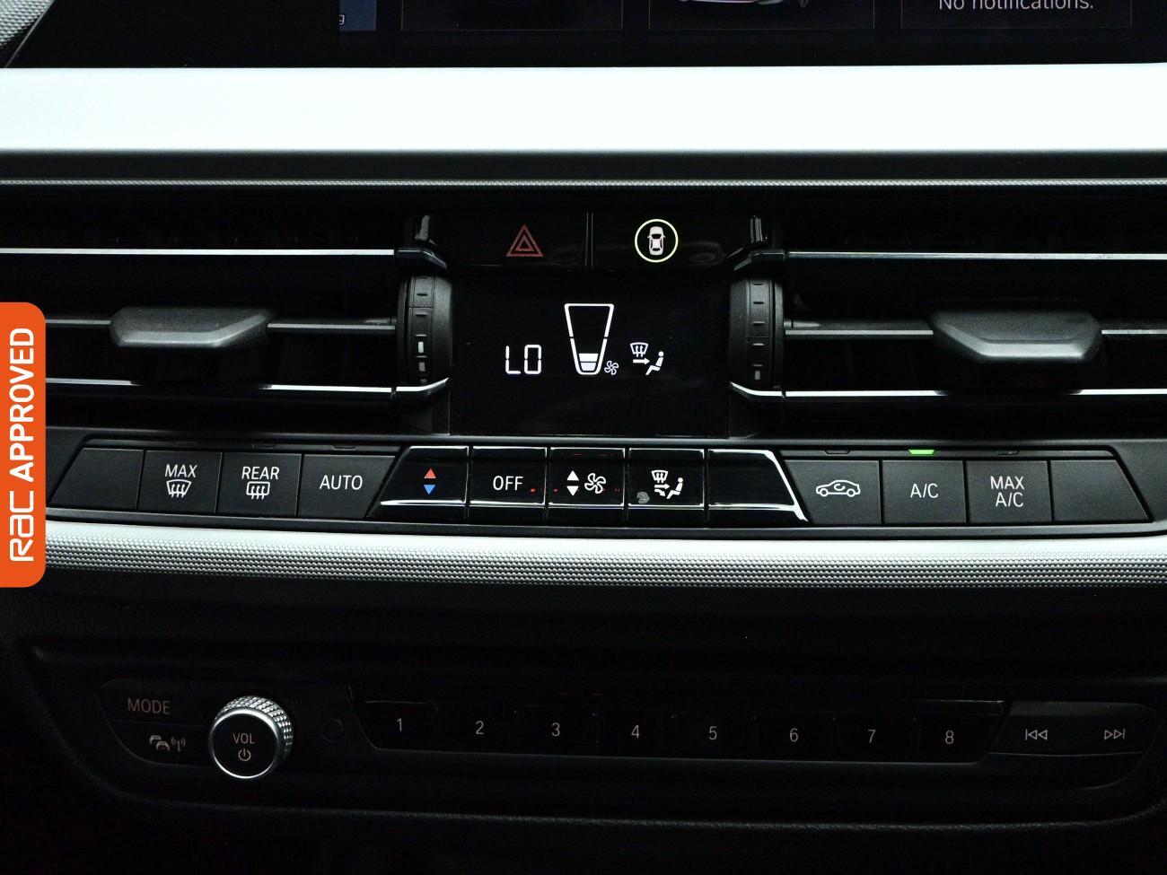 BMW 1 Series view 18