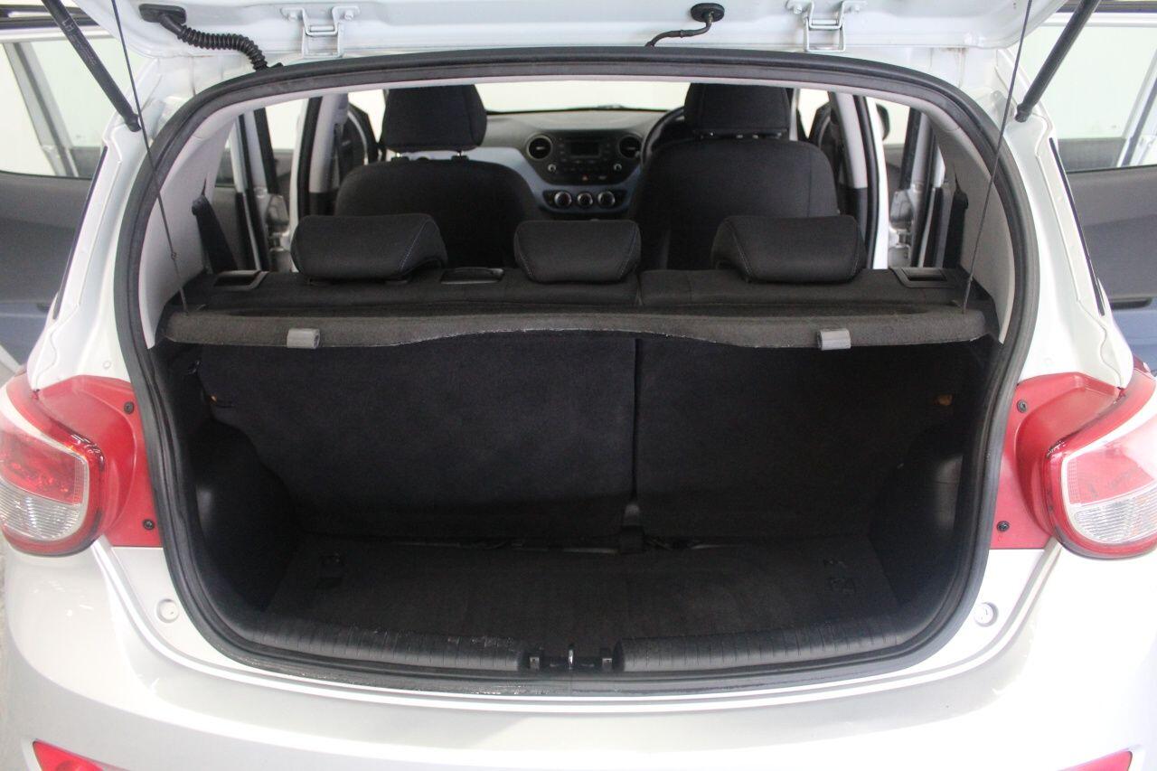 Hyundai i10 view 22