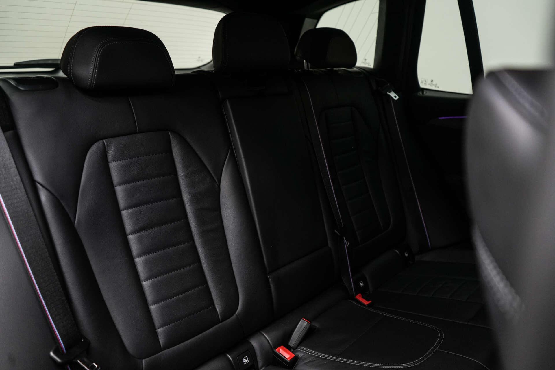 BMW X3 view 25