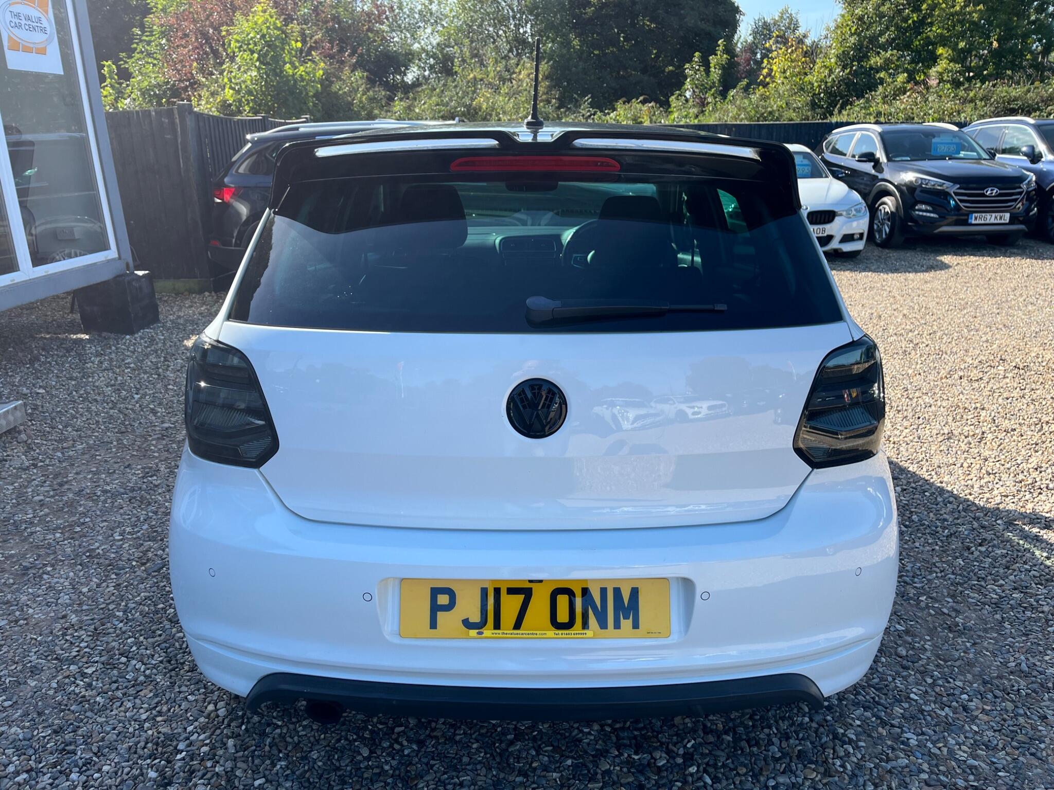 Volkswagen Polo view 5
