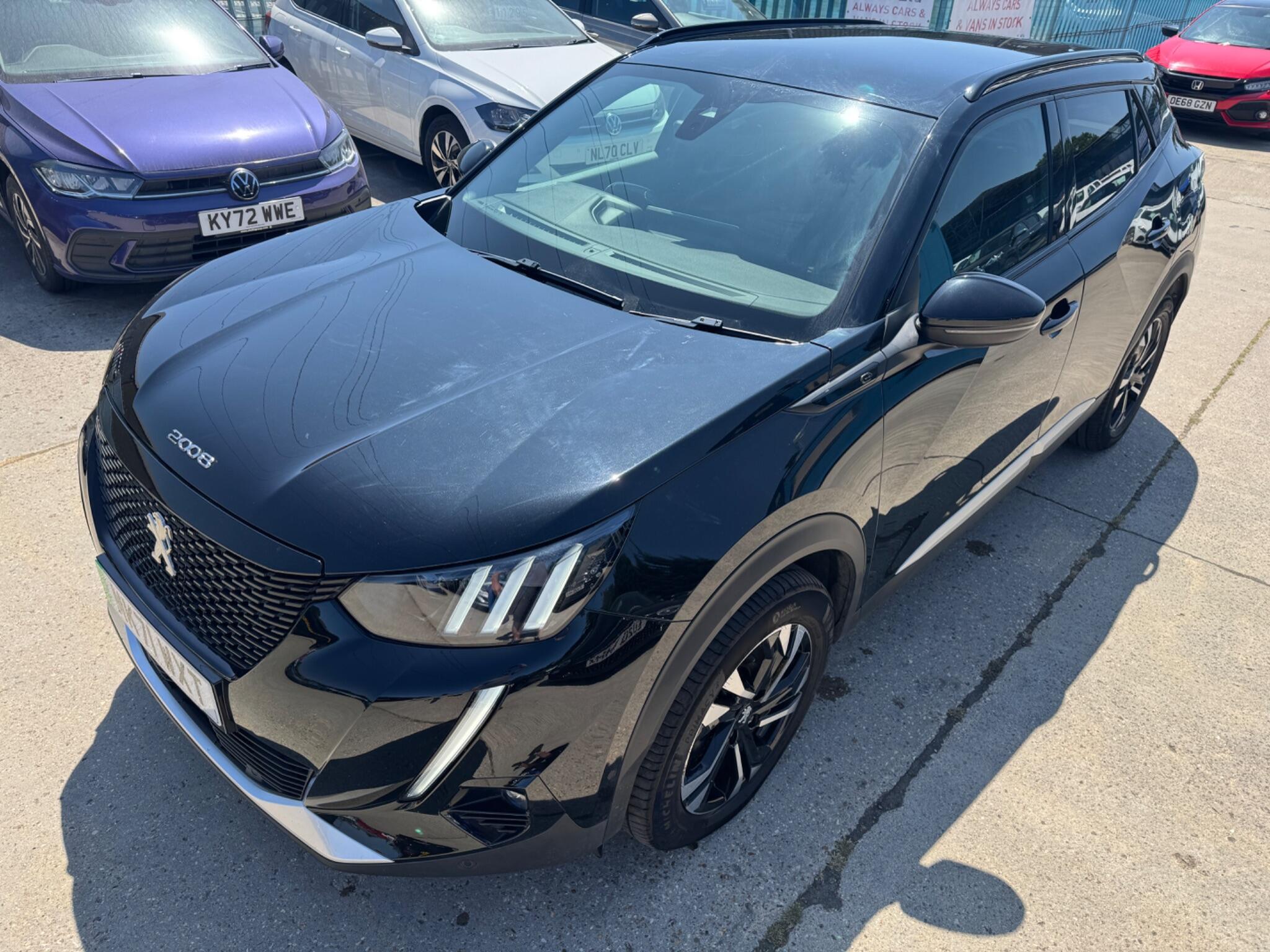 Peugeot E-2008 view 8