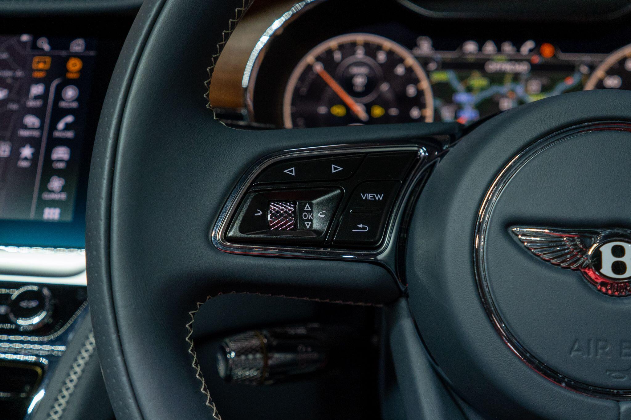 Bentley Flying Spur view 41