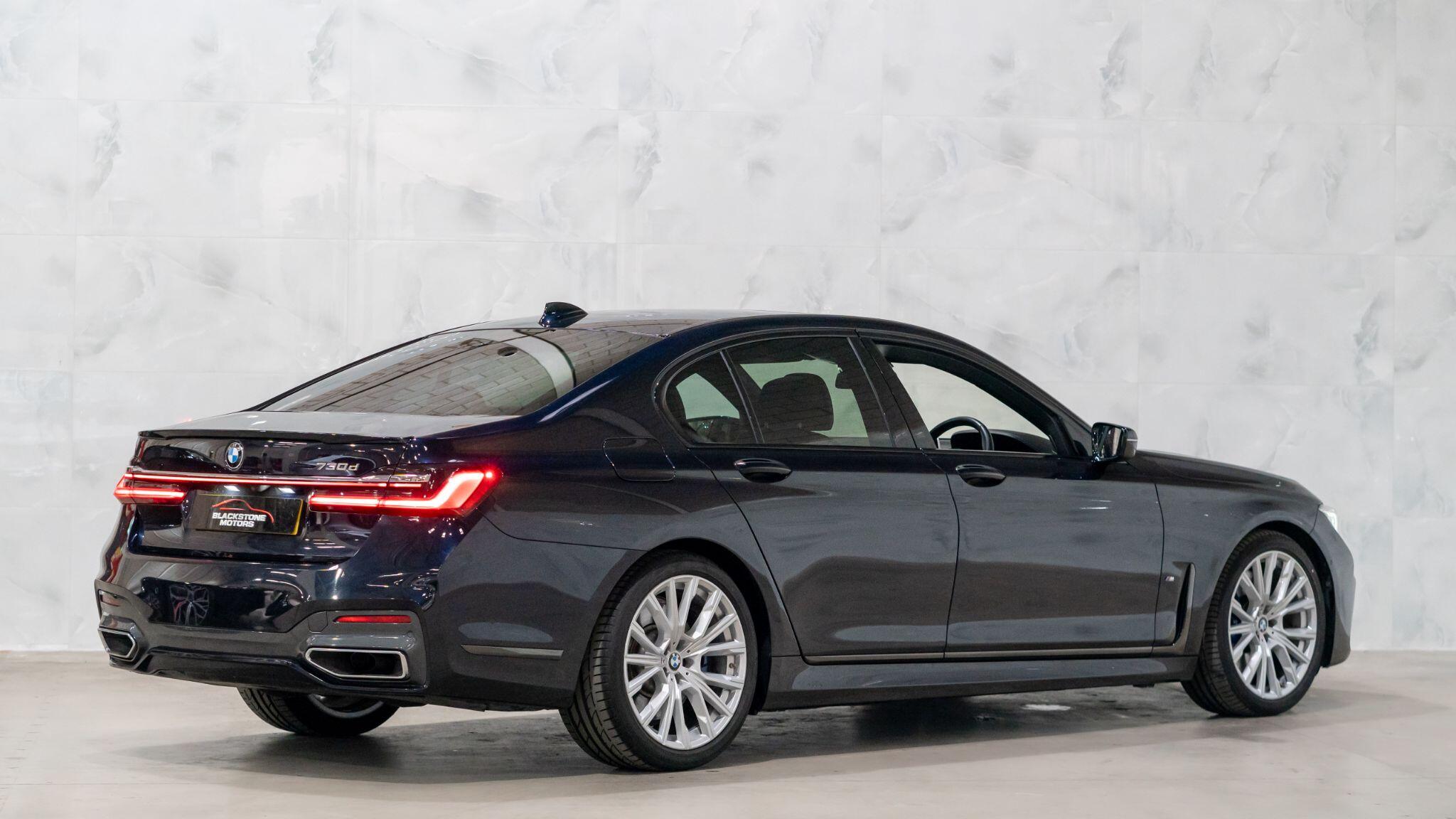 BMW 7 Series view 7