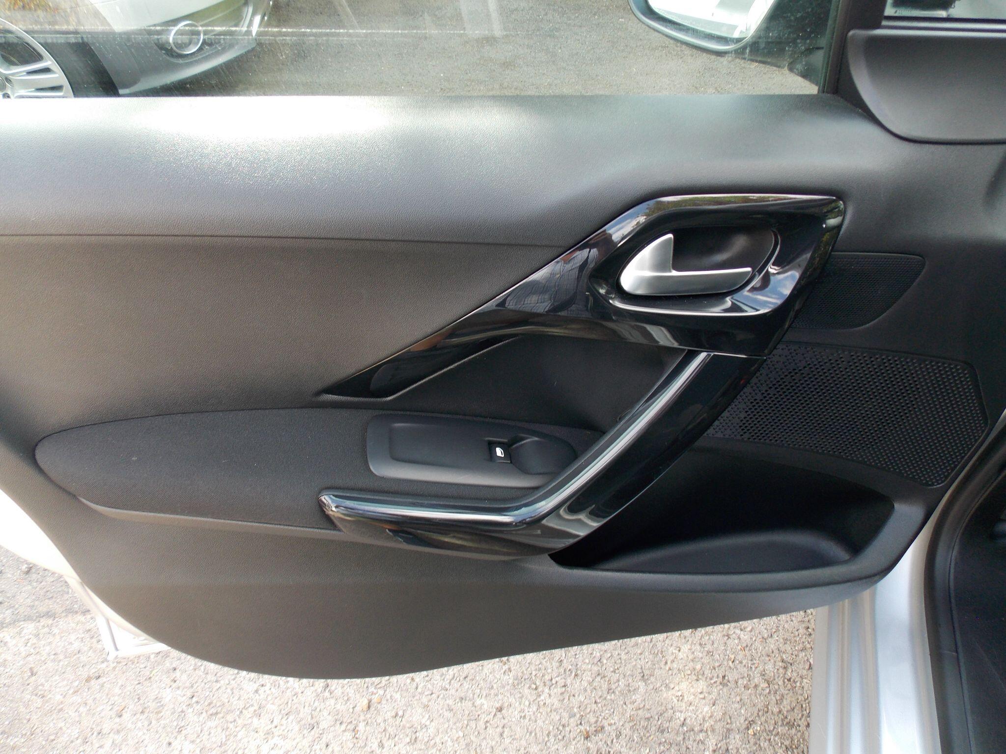 Peugeot 208 view 59
