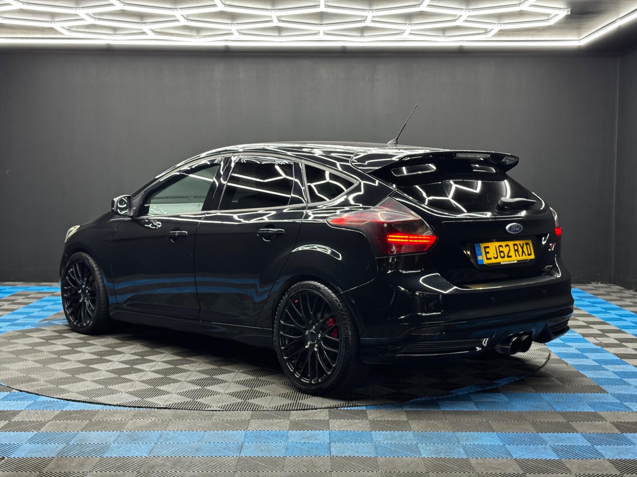Ford Focus view 7