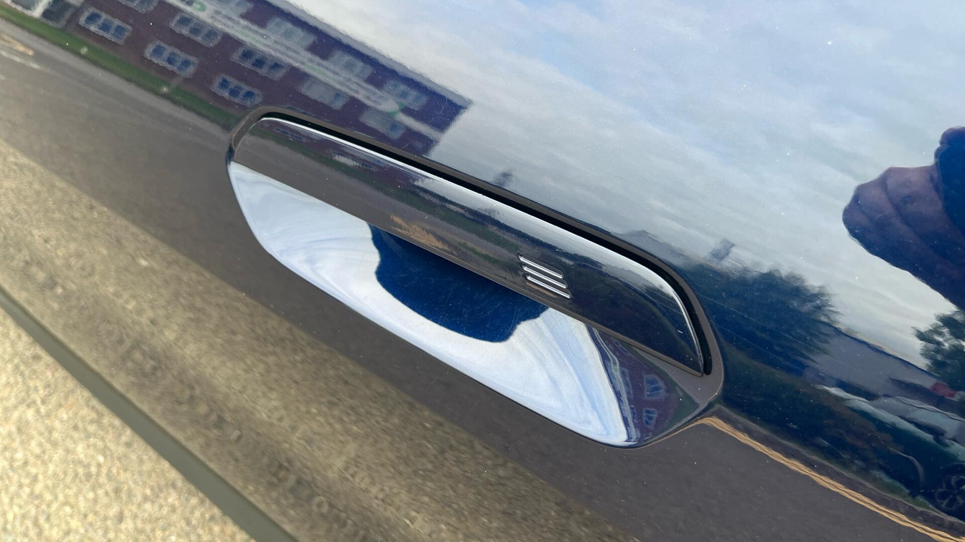 BMW i4 view 36