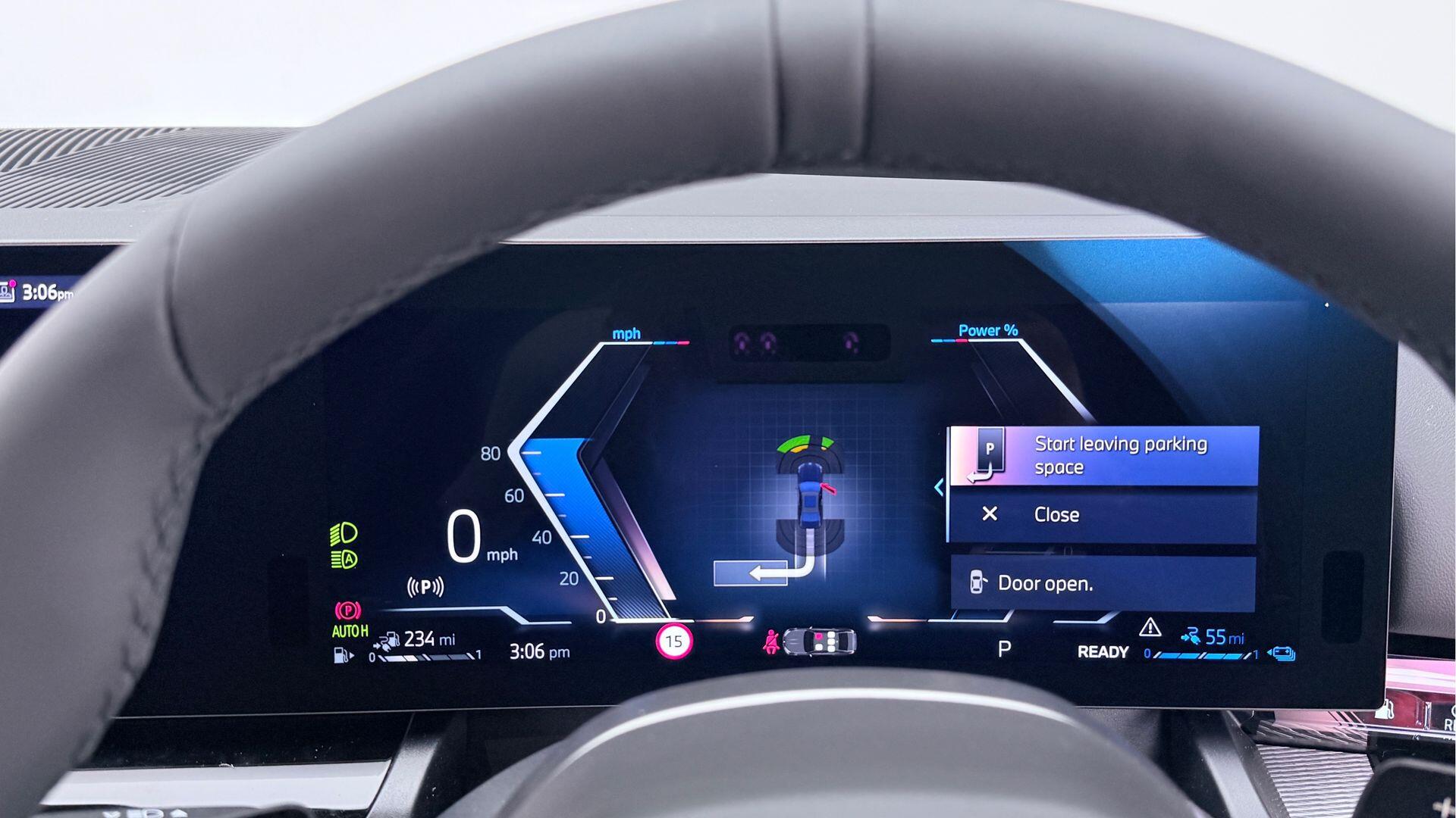 BMW 5 Series view 9