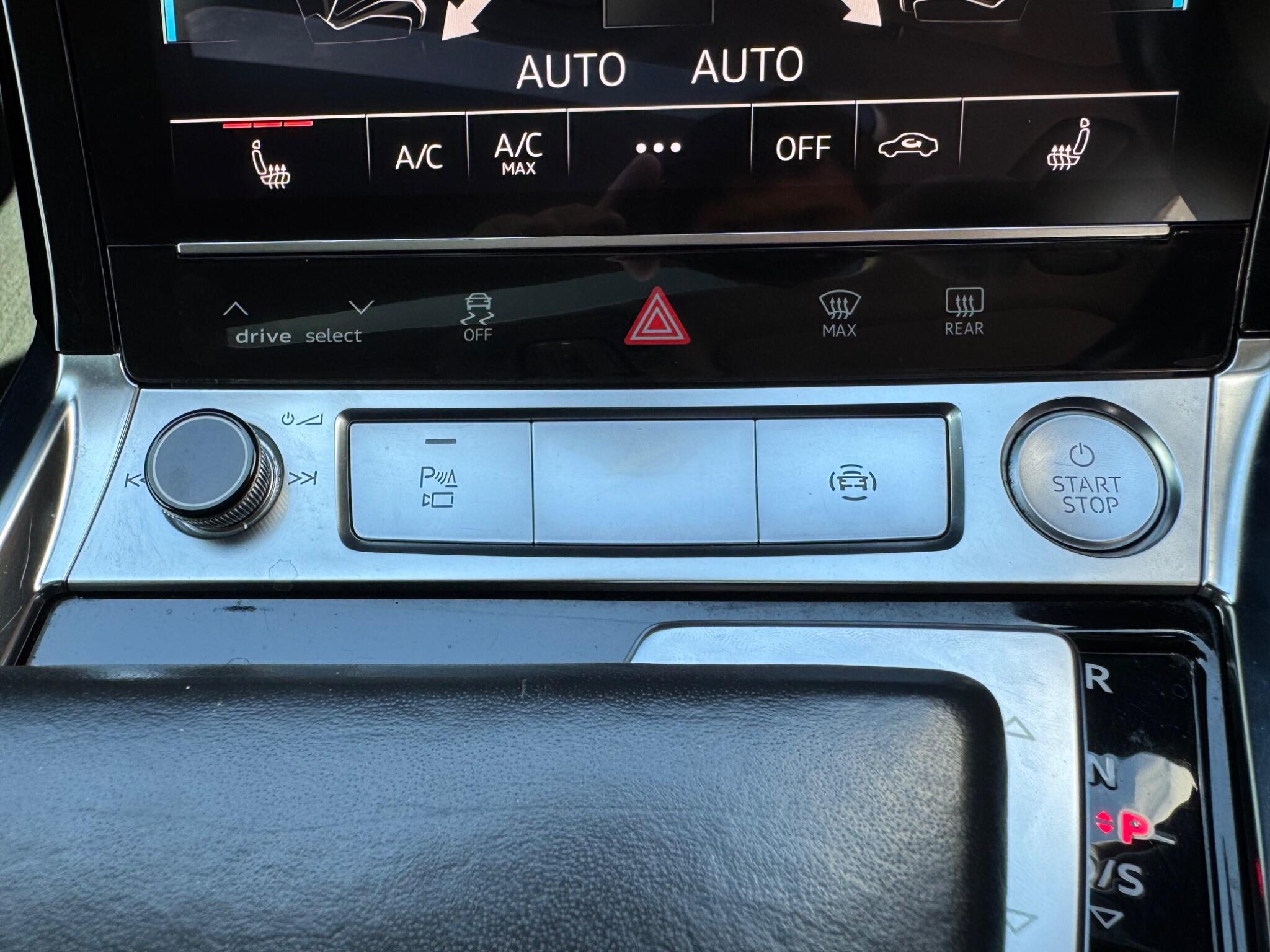 Audi E-Tron view 28